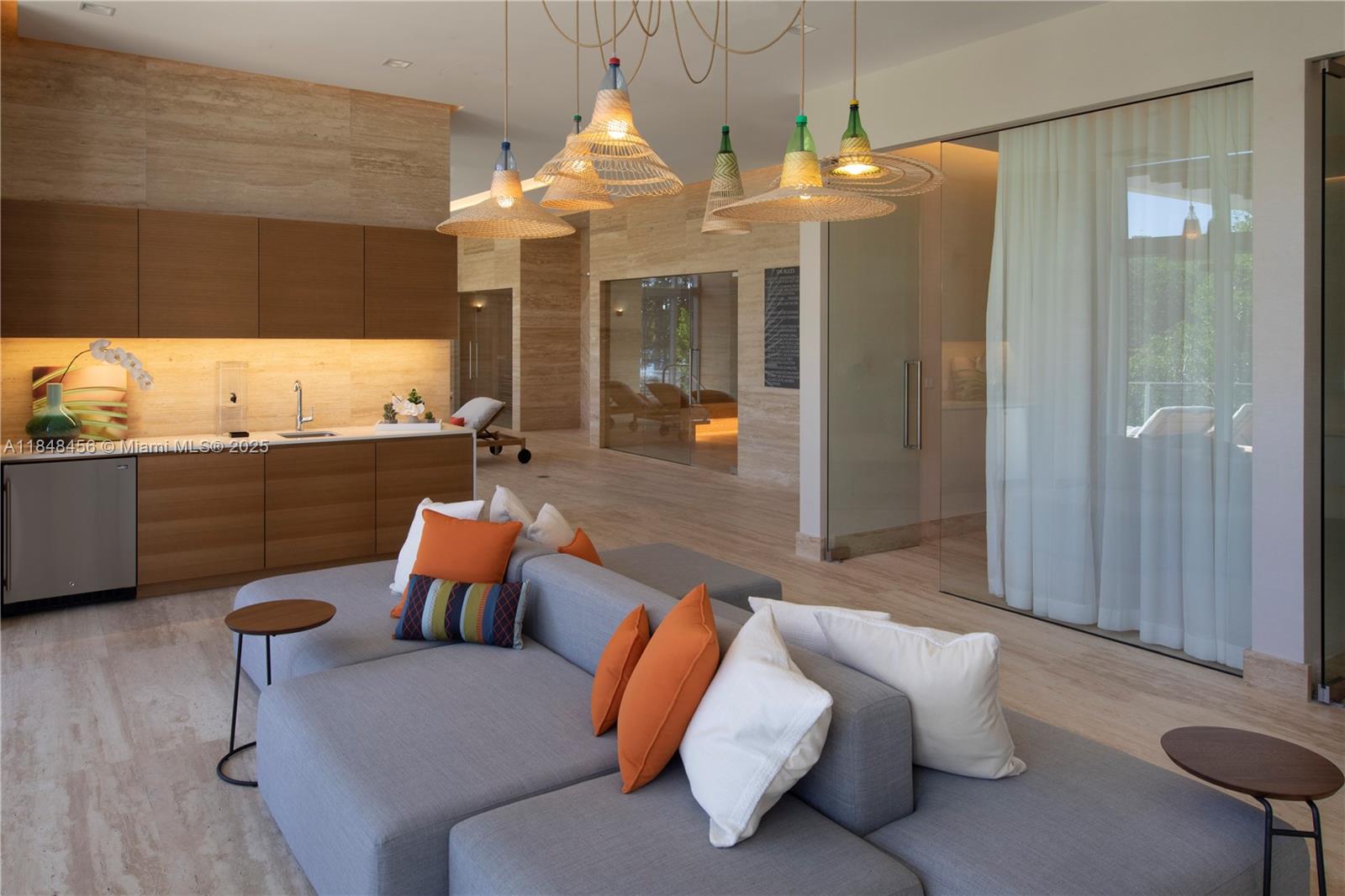 THE HARBOUR NORTH CONDO - Residential