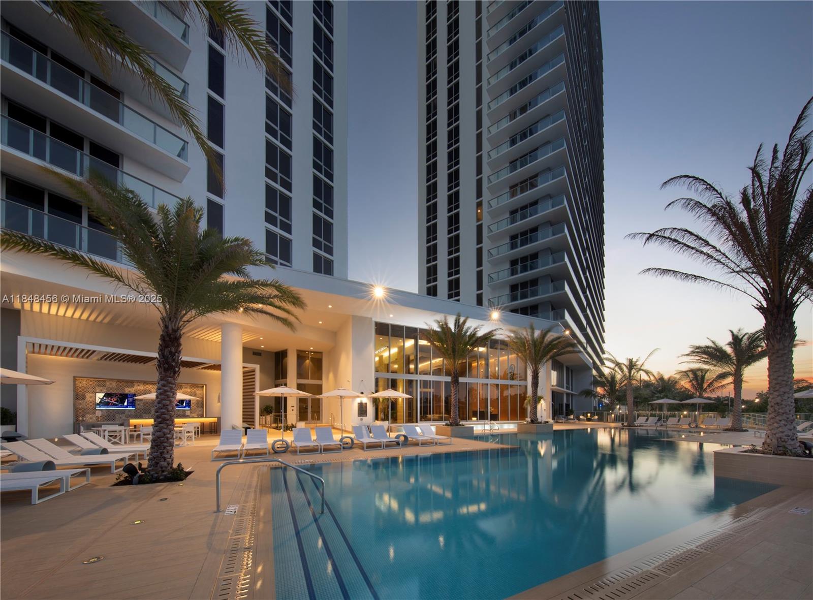 THE HARBOUR NORTH CONDO - Residential