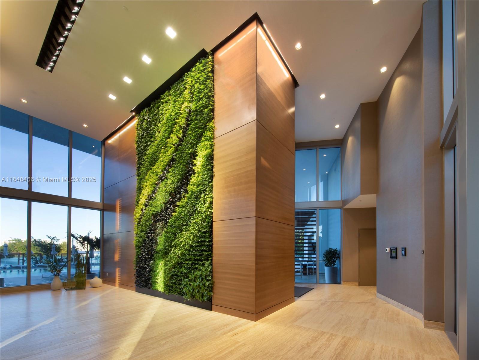 THE HARBOUR NORTH CONDO - Residential