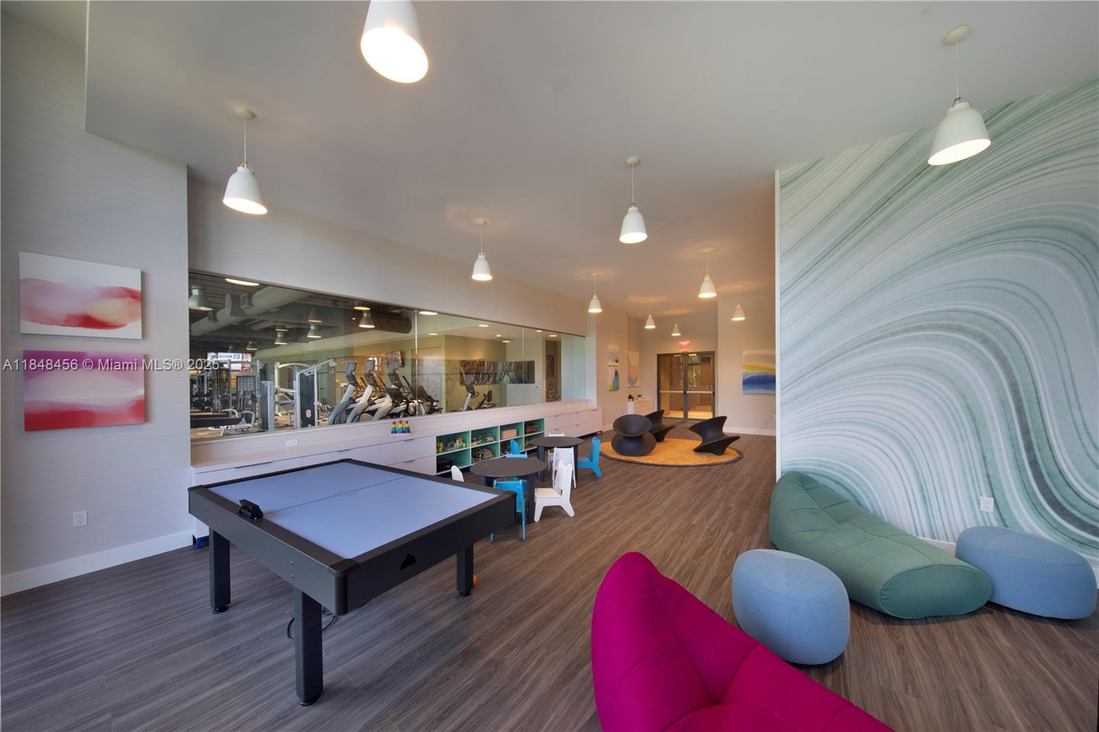 THE HARBOUR NORTH CONDO - Residential