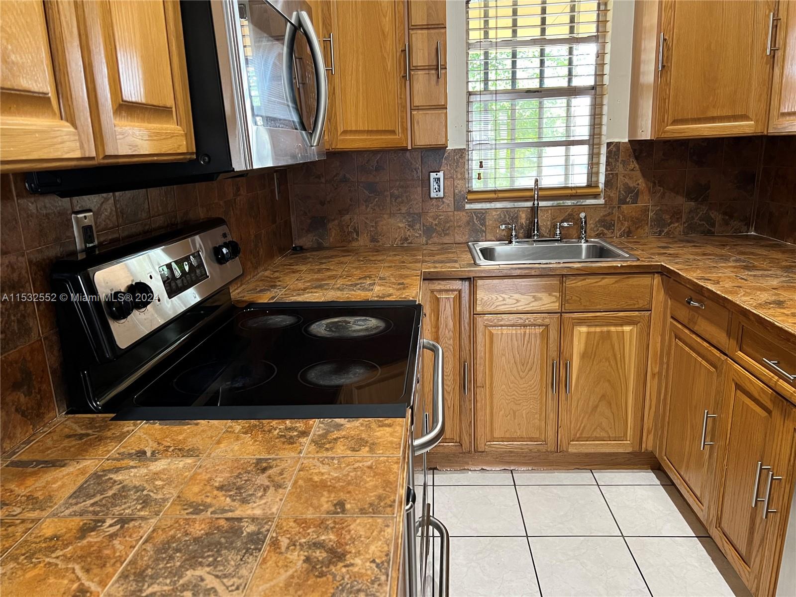 VILLA BISCAYA JARDINES CO - Residential Lease