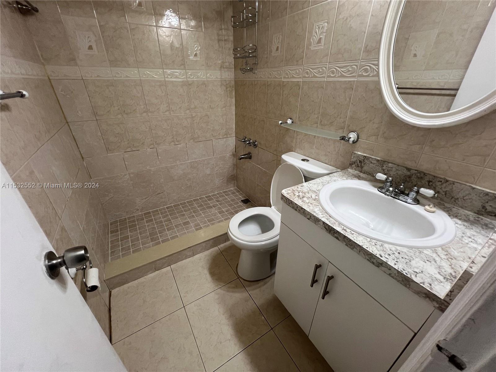 VILLA BISCAYA JARDINES CO - Residential Lease