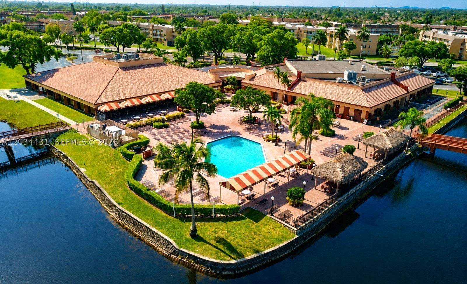 SUNRISE LAKES 72 CONDO - Residential