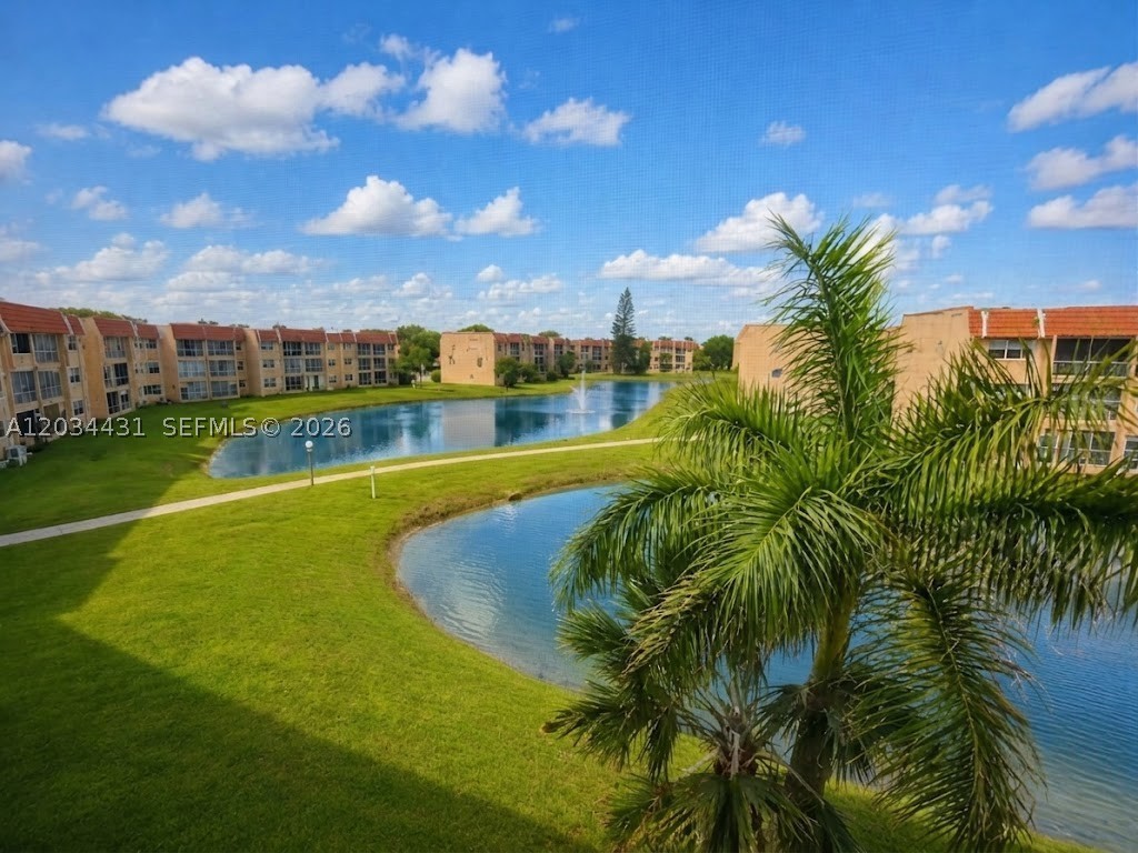 SUNRISE LAKES 72 CONDO - Residential