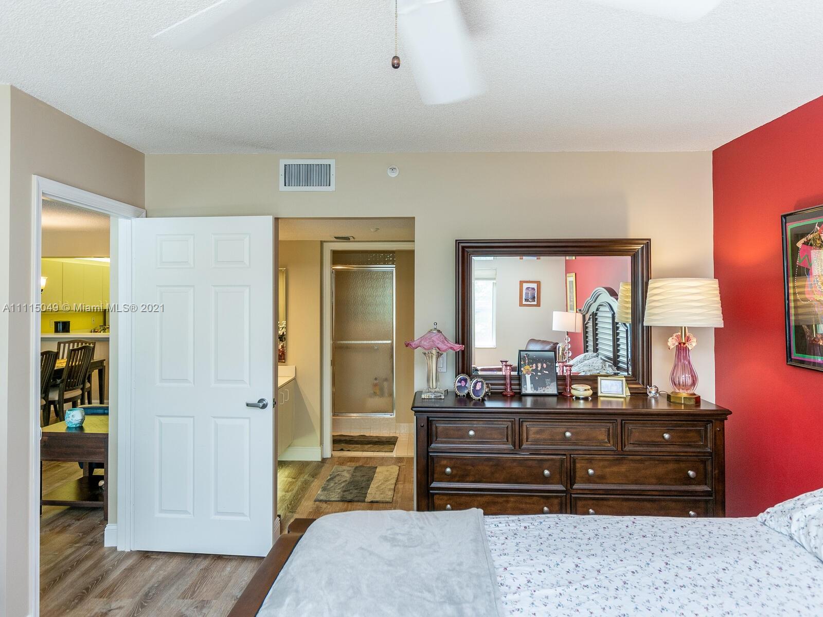 WELDON CONDO E - Residential