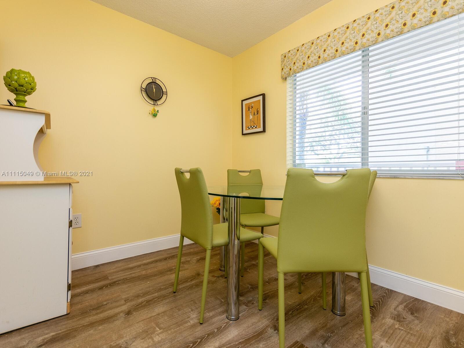 WELDON CONDO E - Residential