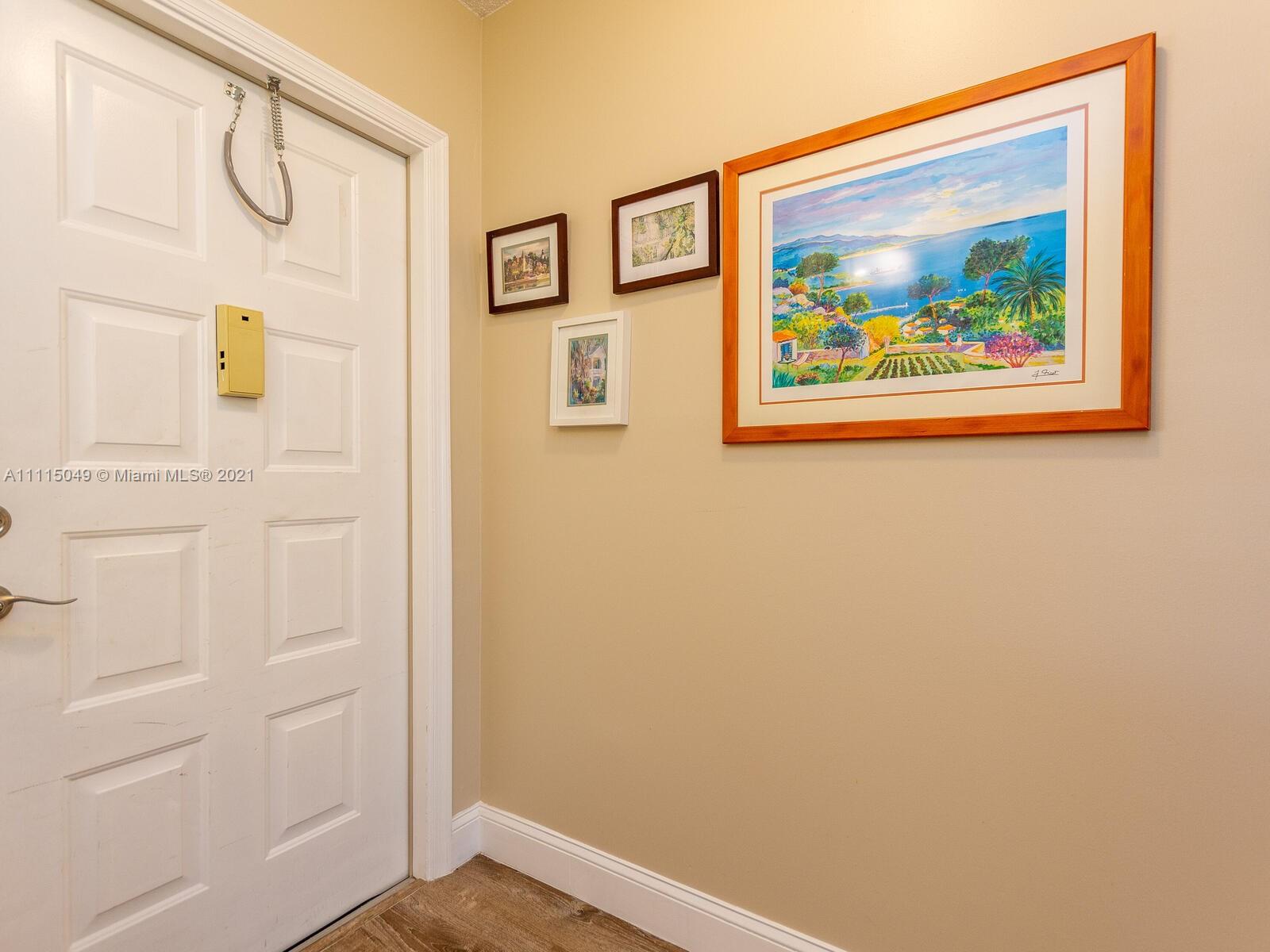 WELDON CONDO E - Residential
