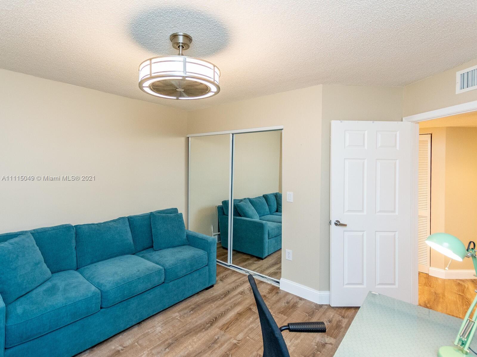 WELDON CONDO E - Residential