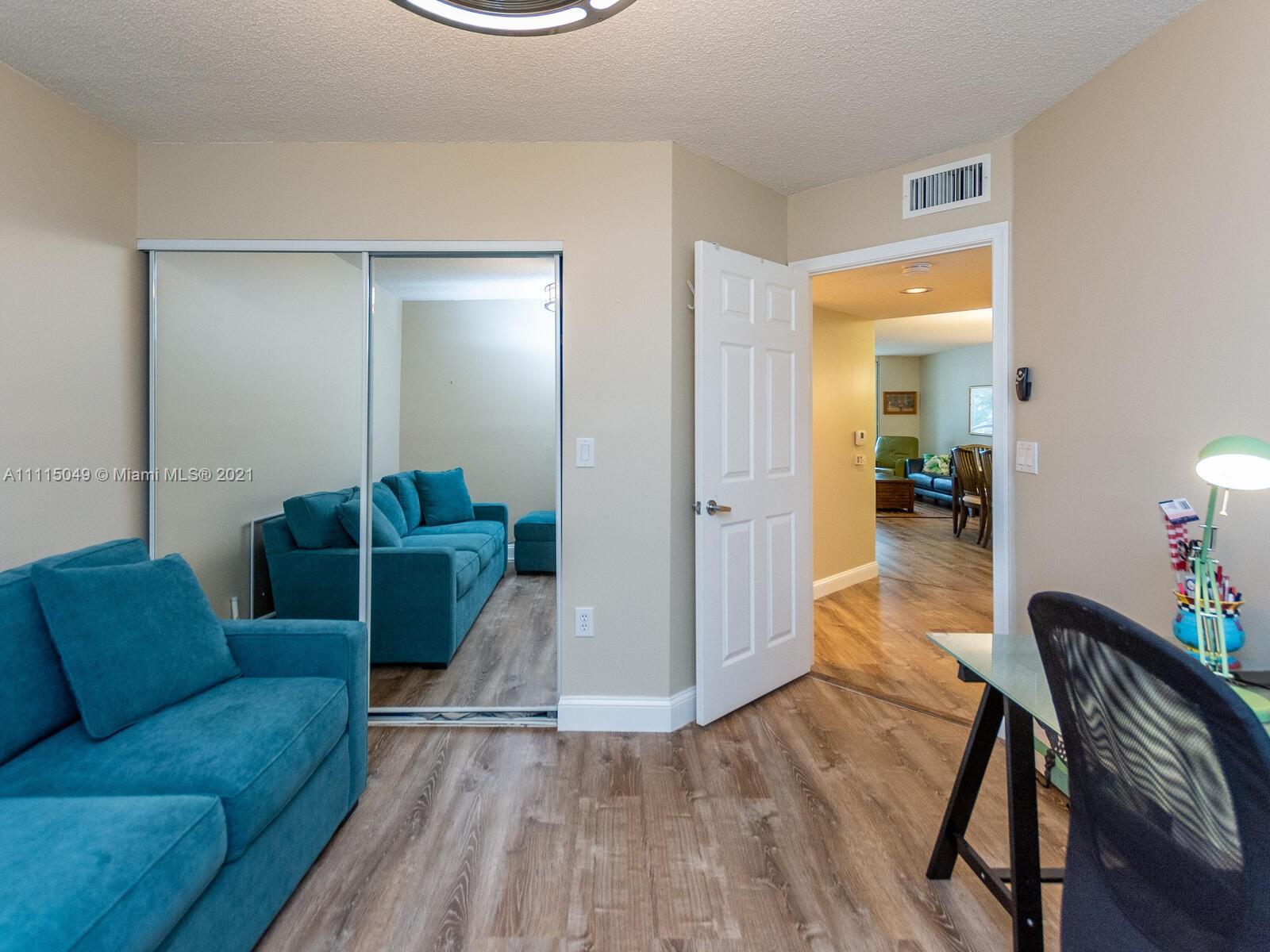 WELDON CONDO E - Residential