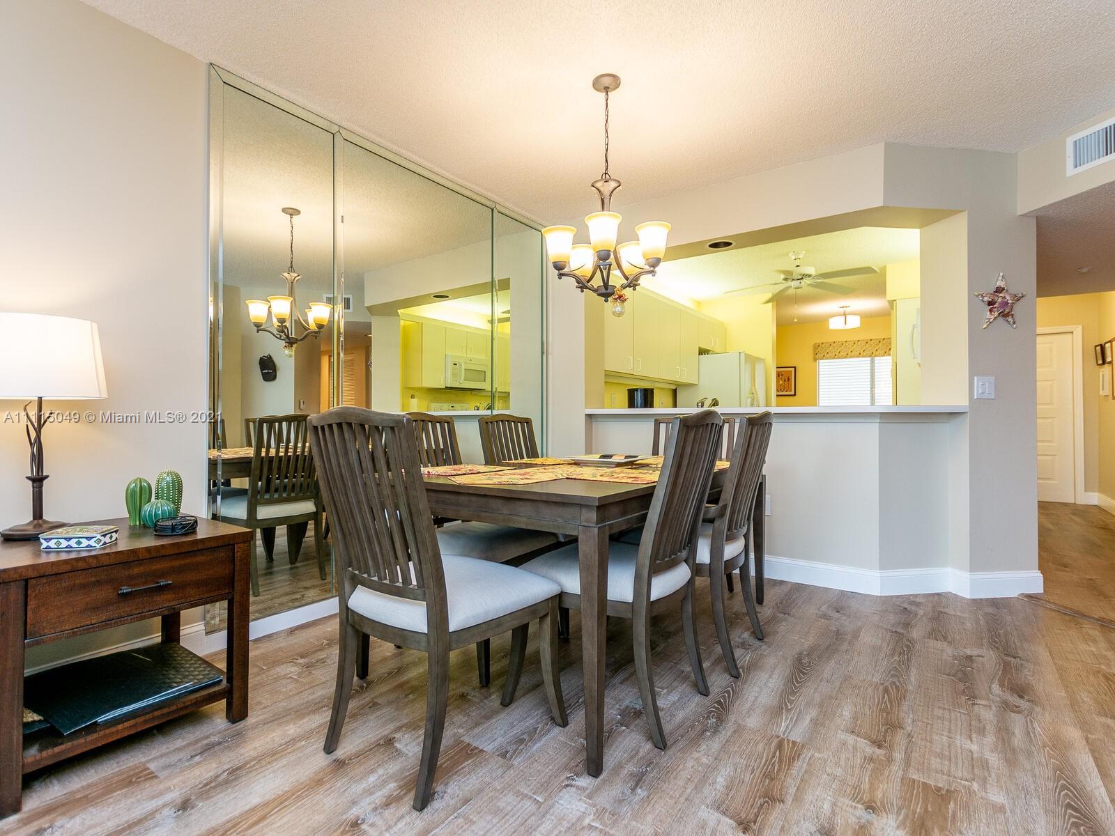 WELDON CONDO E - Residential
