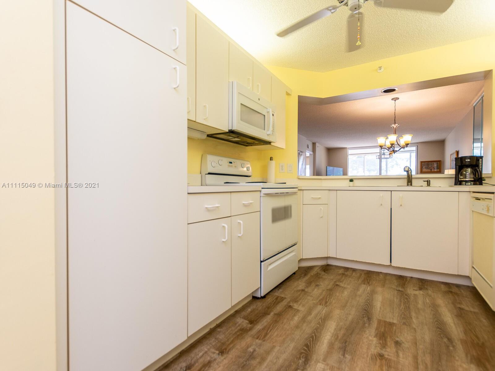 WELDON CONDO E - Residential
