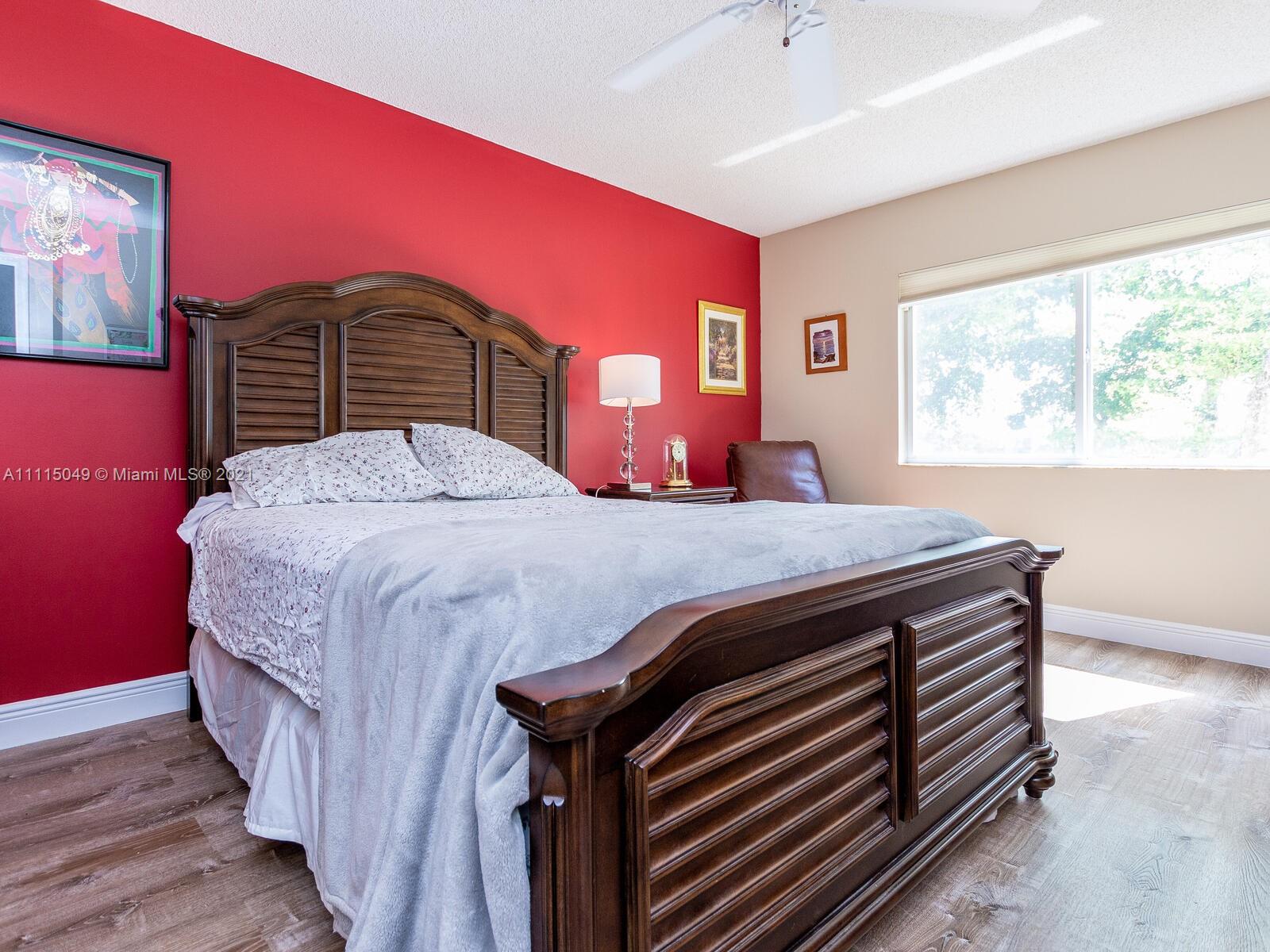 WELDON CONDO E - Residential