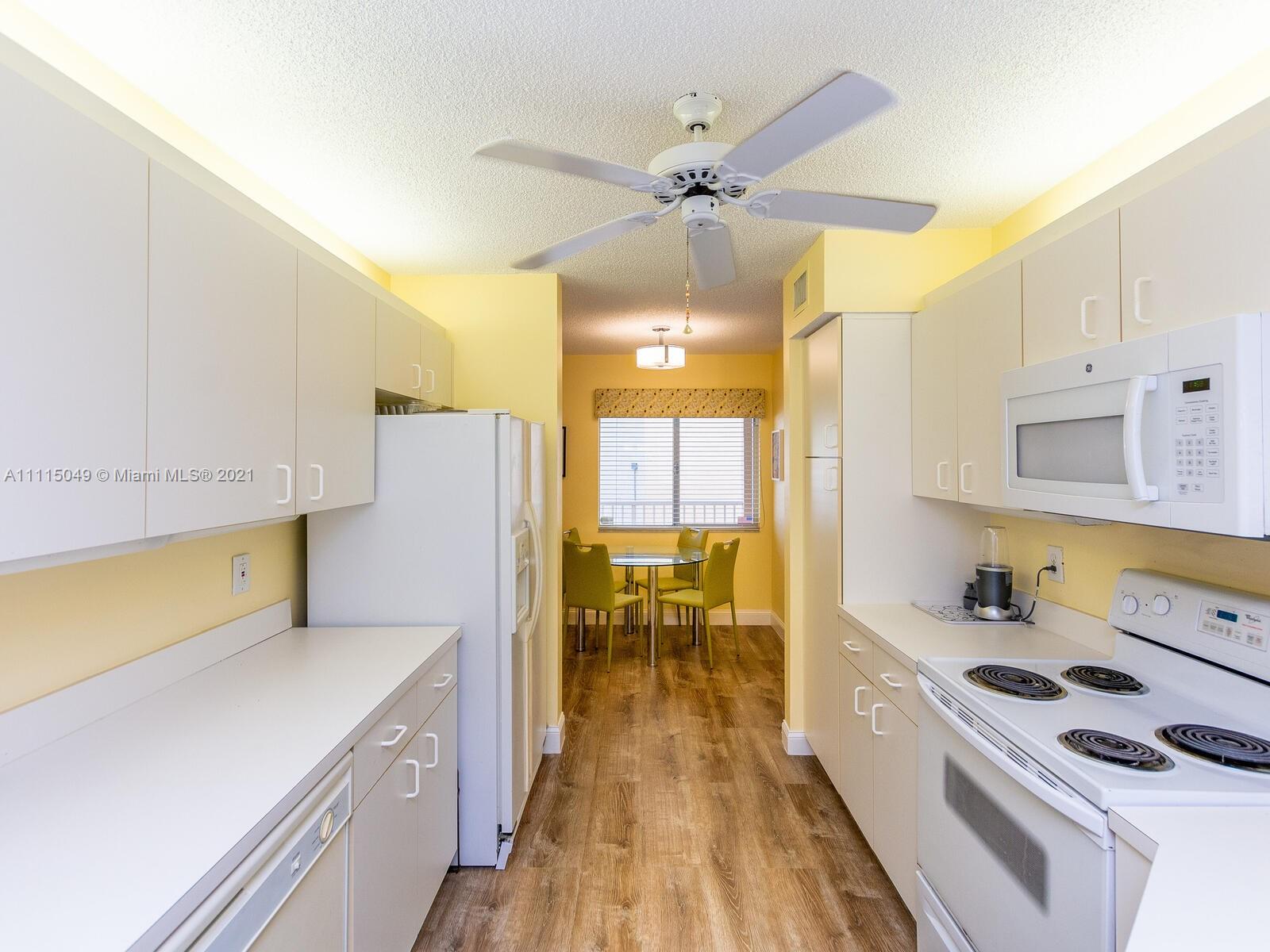 WELDON CONDO E - Residential