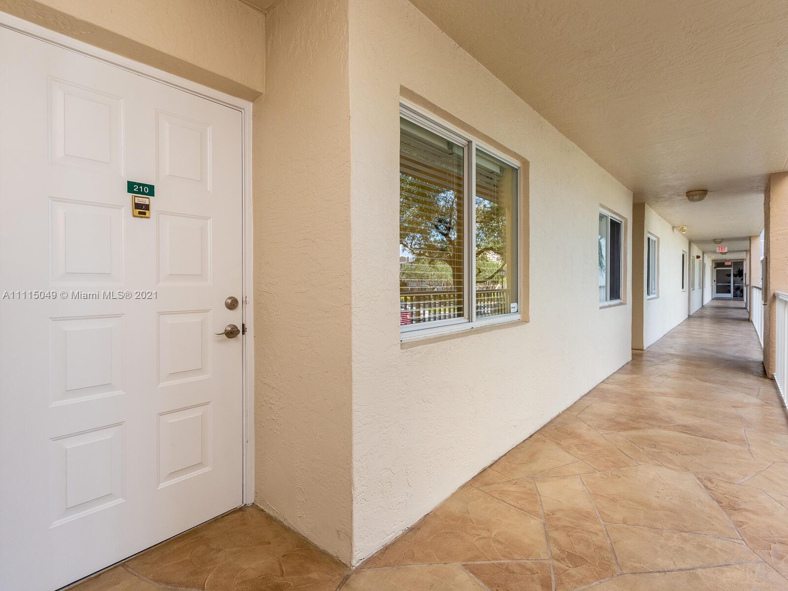 WELDON CONDO E - Residential