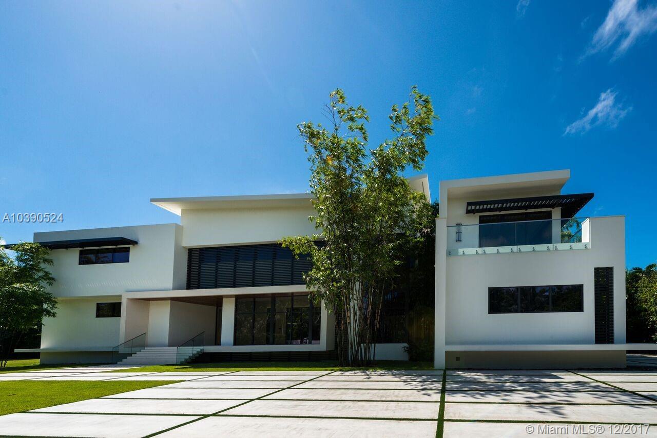 Collins Manor - Residential