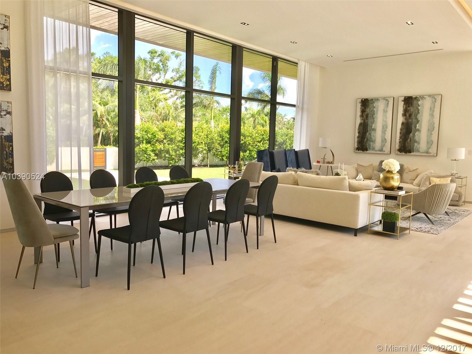 Collins Manor - Residential