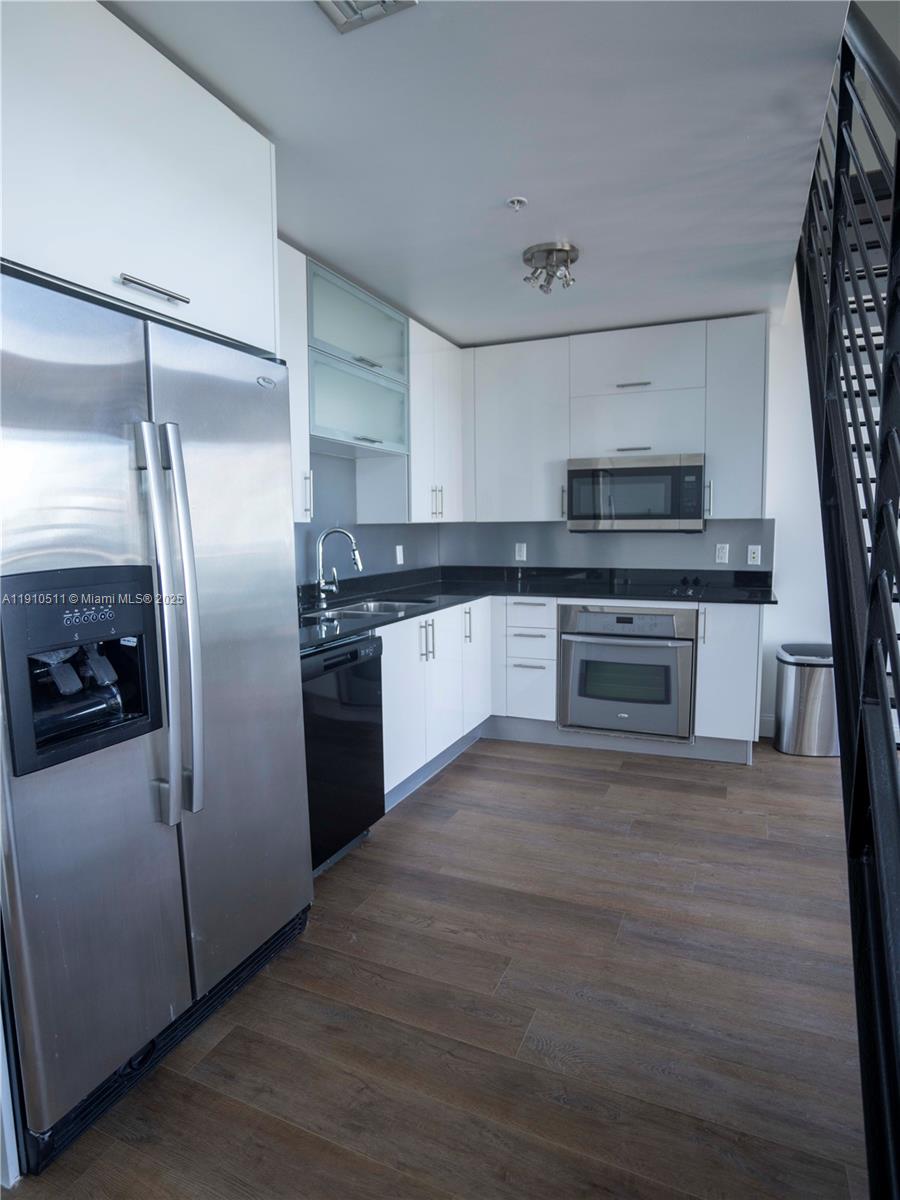 INFINITY AT BRICKELL COND - Residential