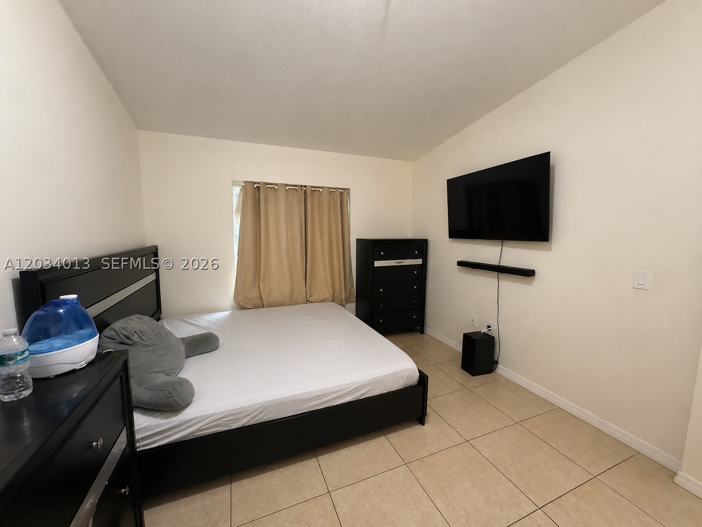 HOLLYWOOD RIDGE FARMS 2-1 - Residential Lease