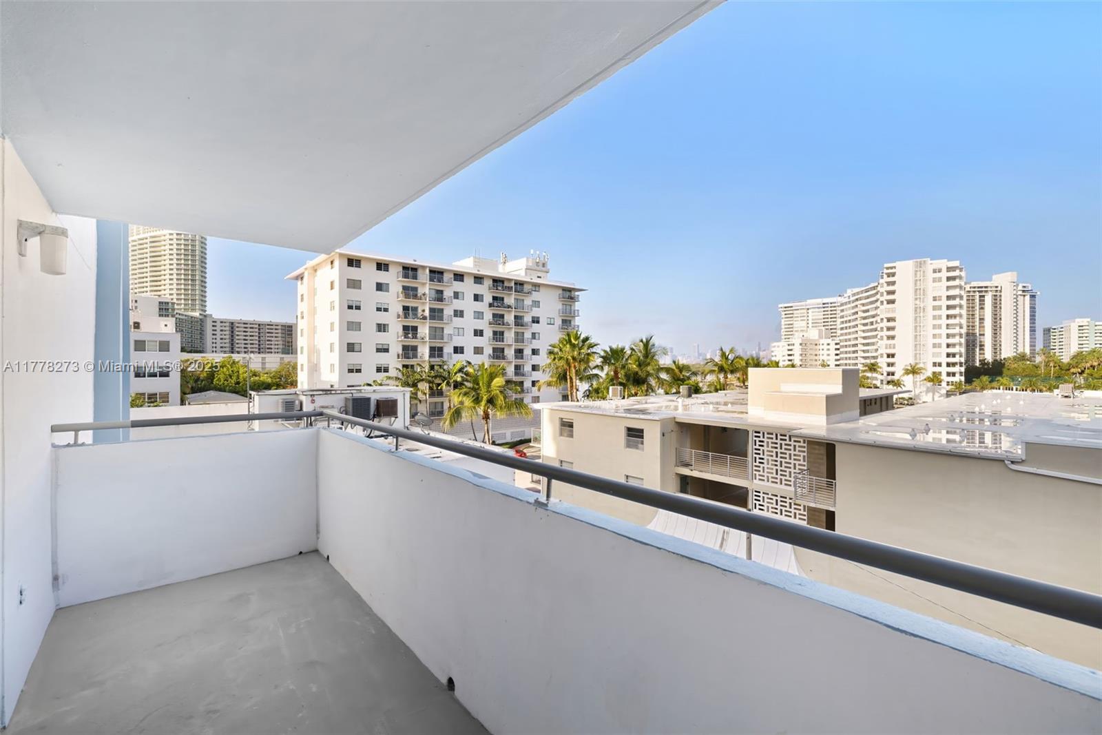 LINCOLN PALACE CONDO - Residential