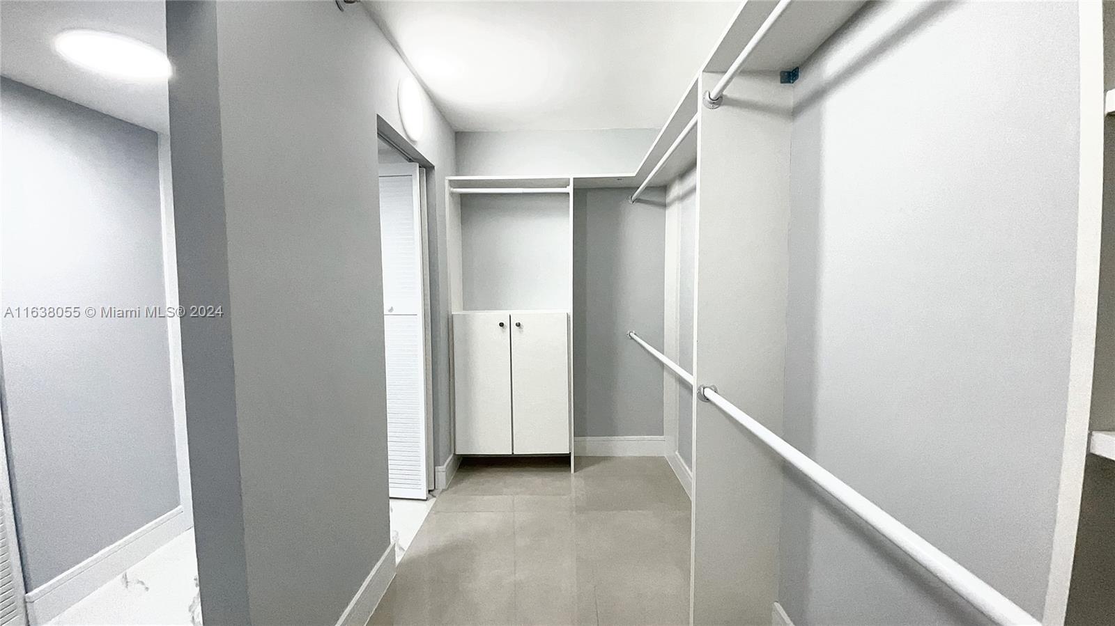 VENETIA CONDO - Residential Lease