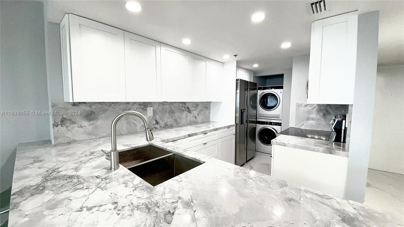 VENETIA CONDO - Residential Lease
