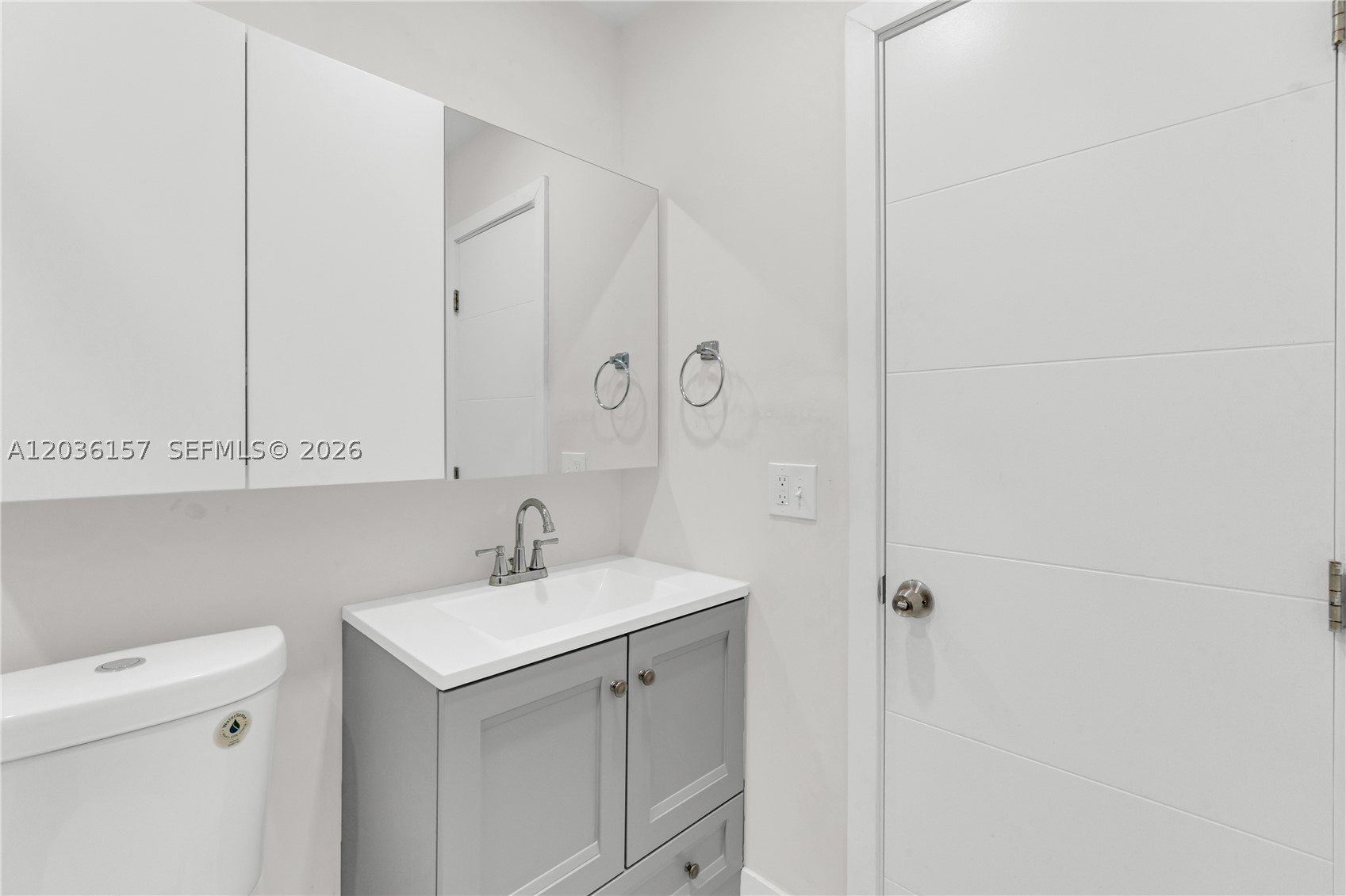 BREEZYWAY MANOR SECOND AD - Residential