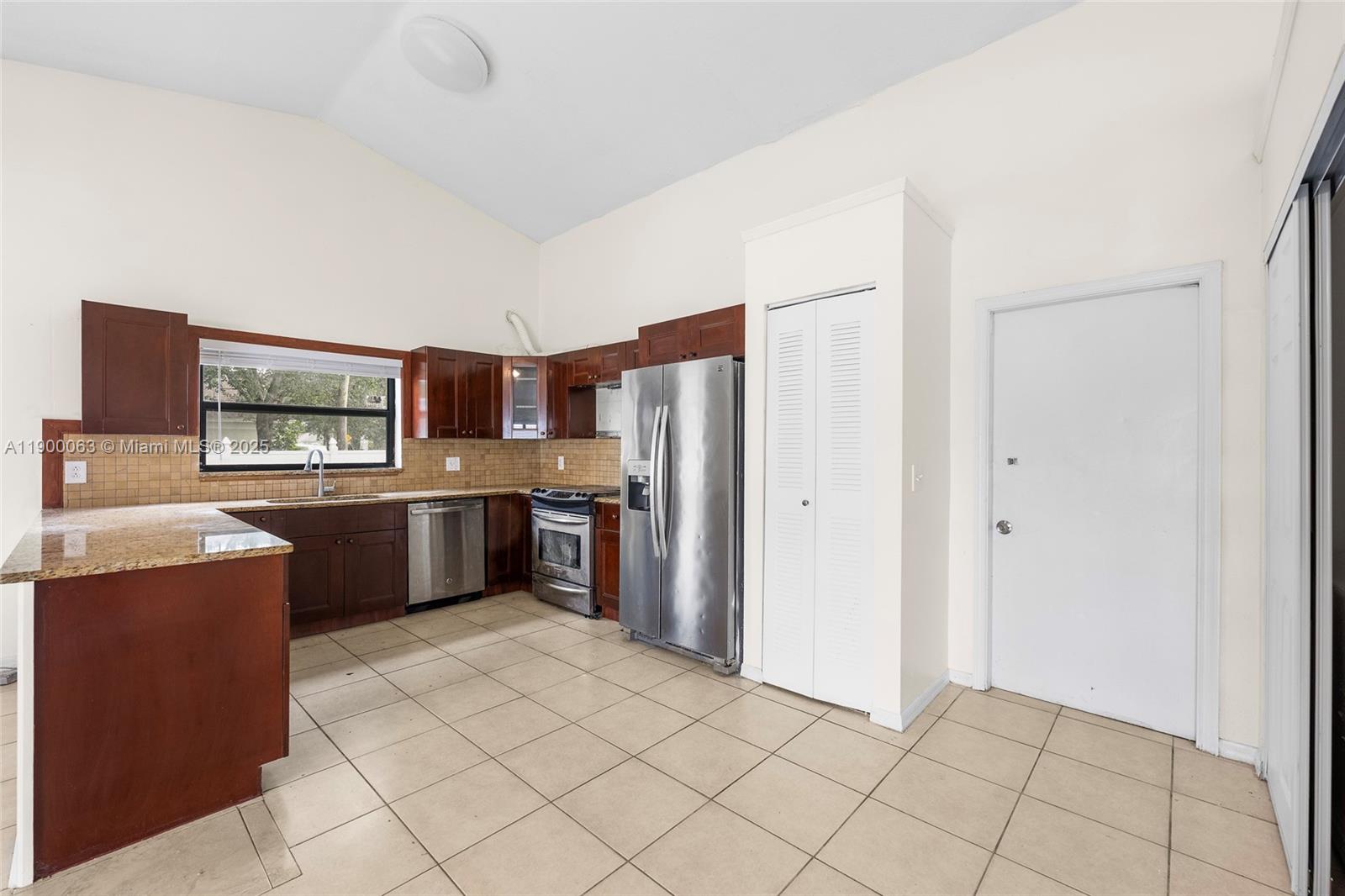 BRIARGATE PLAT - Residential