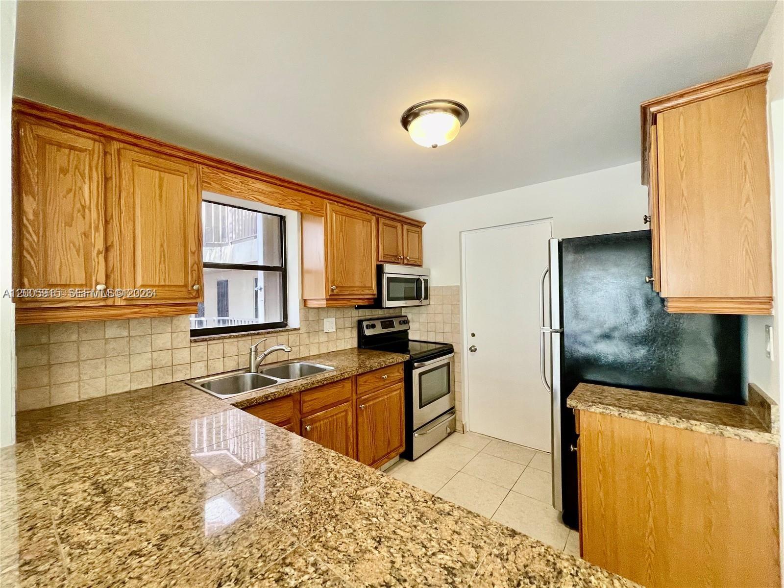 CYPRESS BEND I-D CONDO - Residential