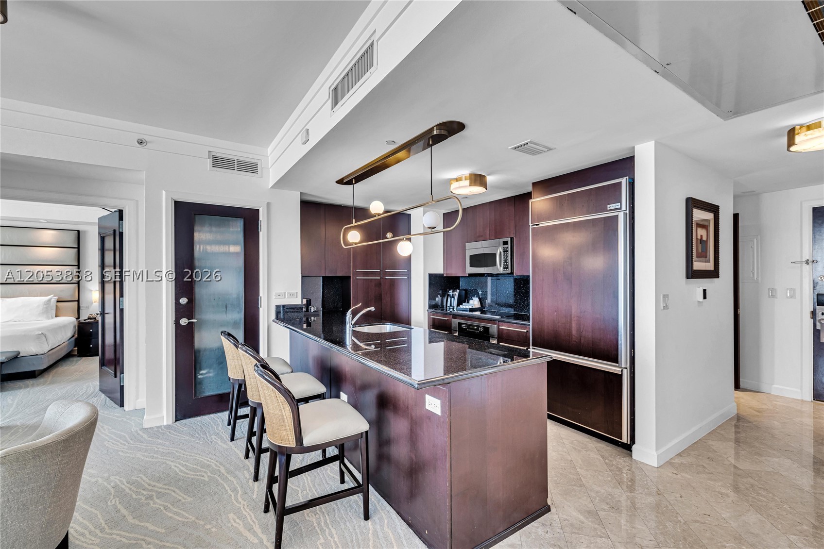FONTAINEBLEAU III OCEAN C - Residential