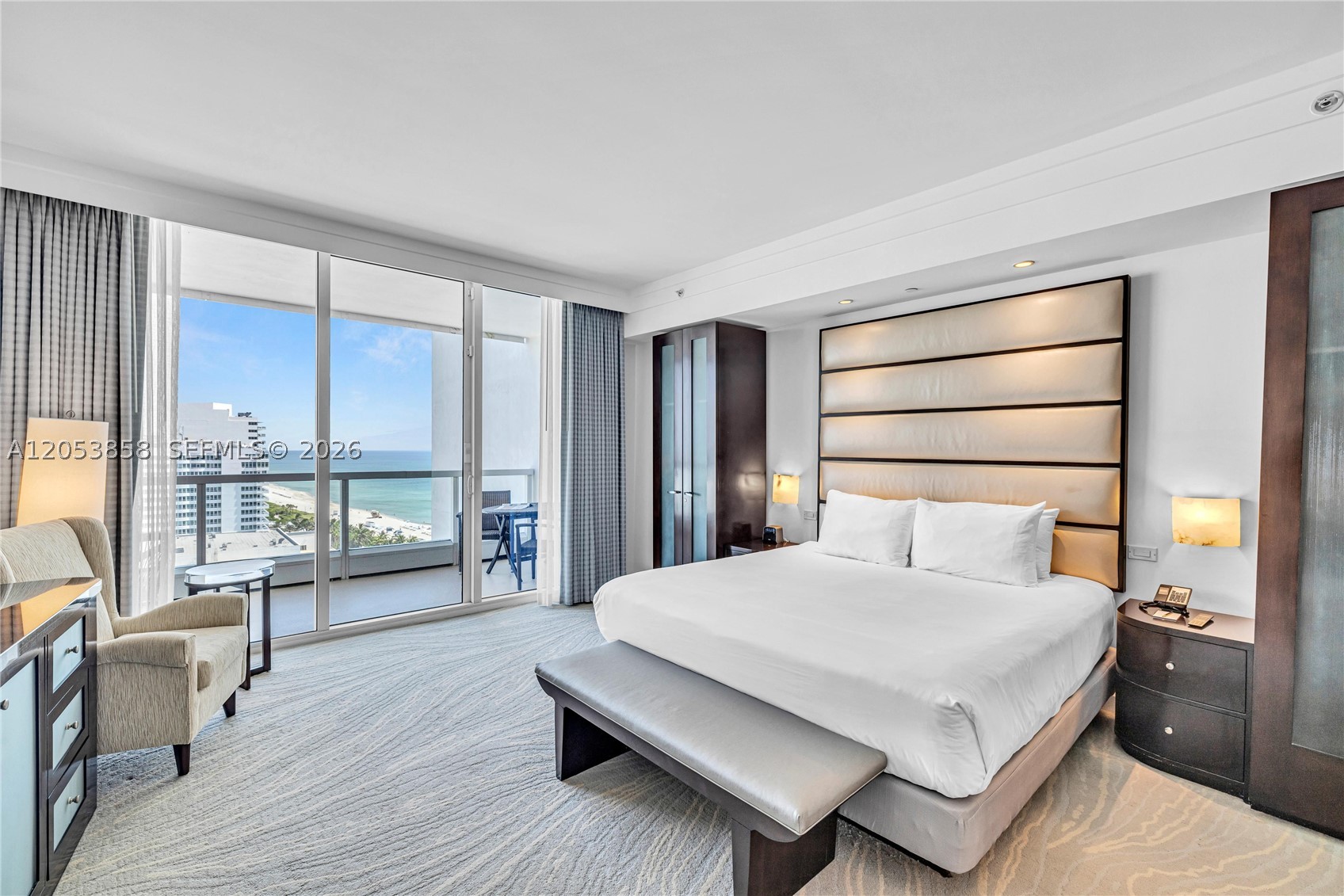 FONTAINEBLEAU III OCEAN C - Residential
