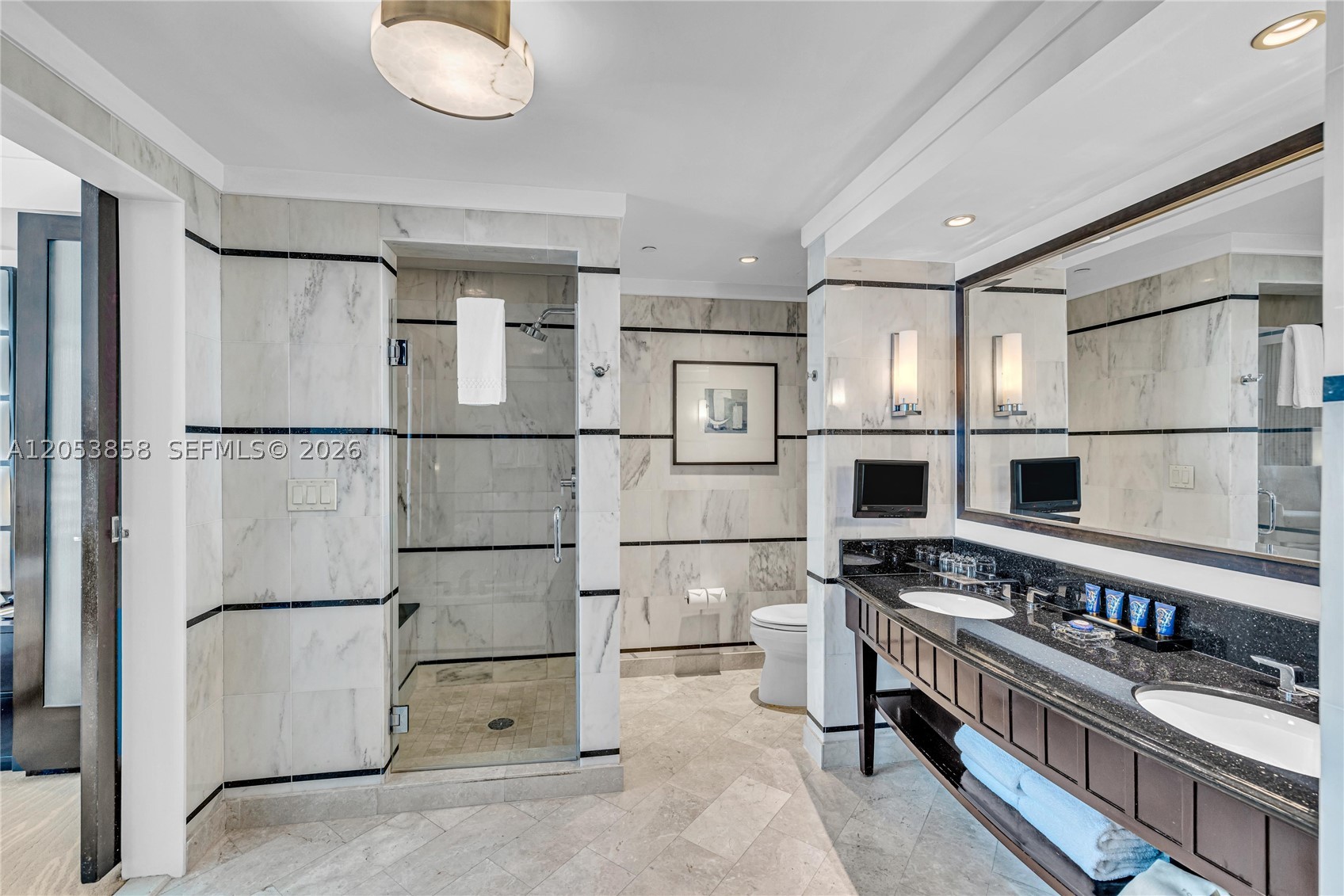 FONTAINEBLEAU III OCEAN C - Residential