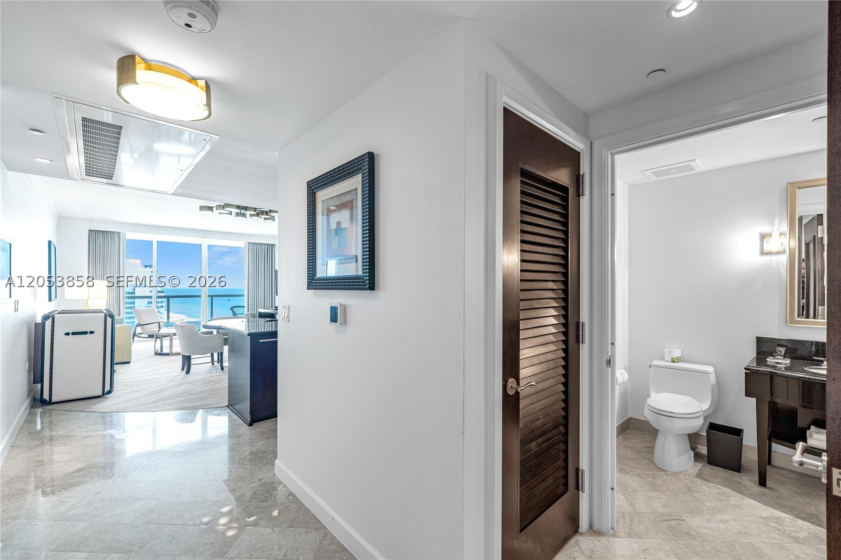 FONTAINEBLEAU III OCEAN C - Residential