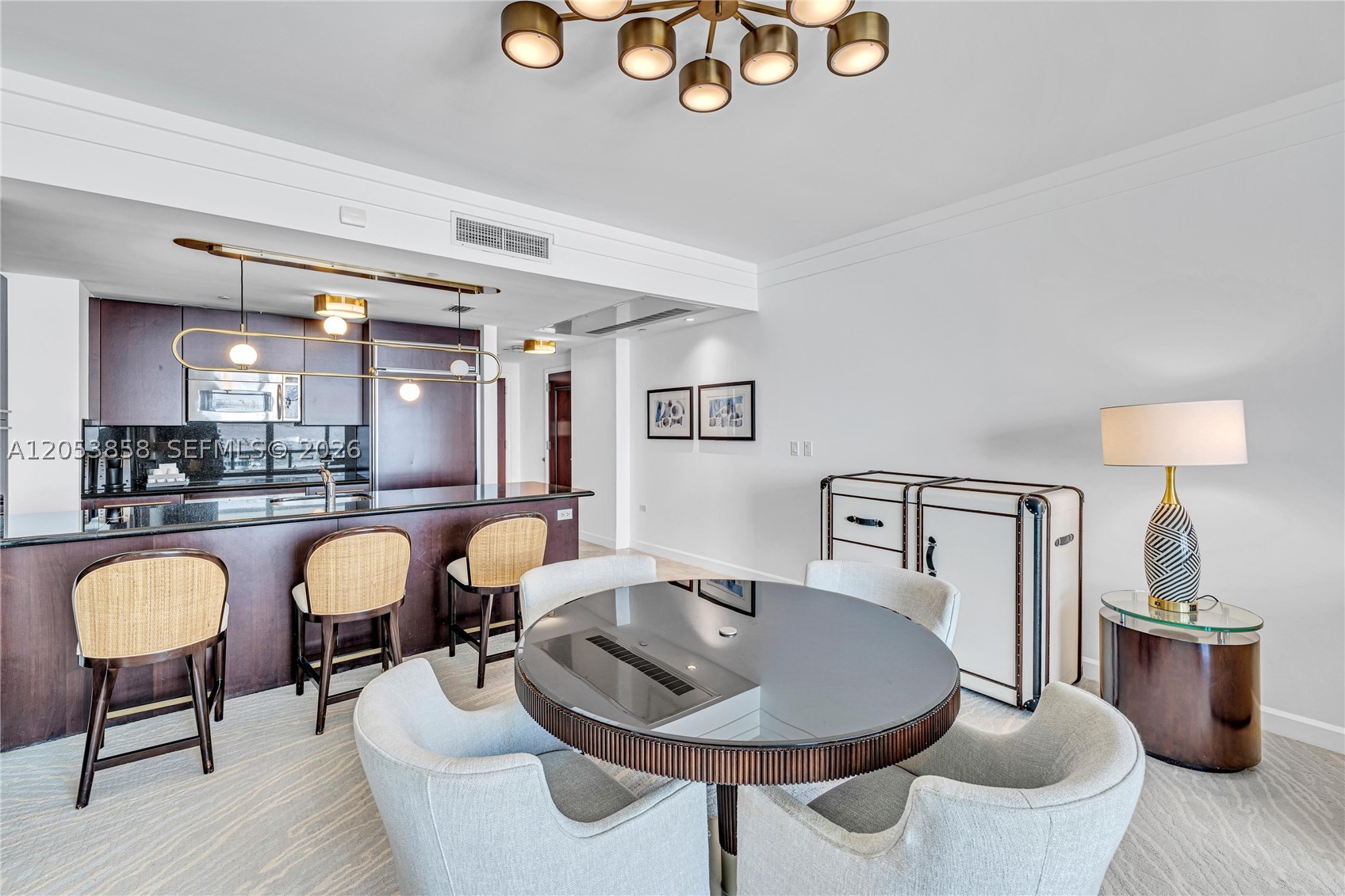 FONTAINEBLEAU III OCEAN C - Residential