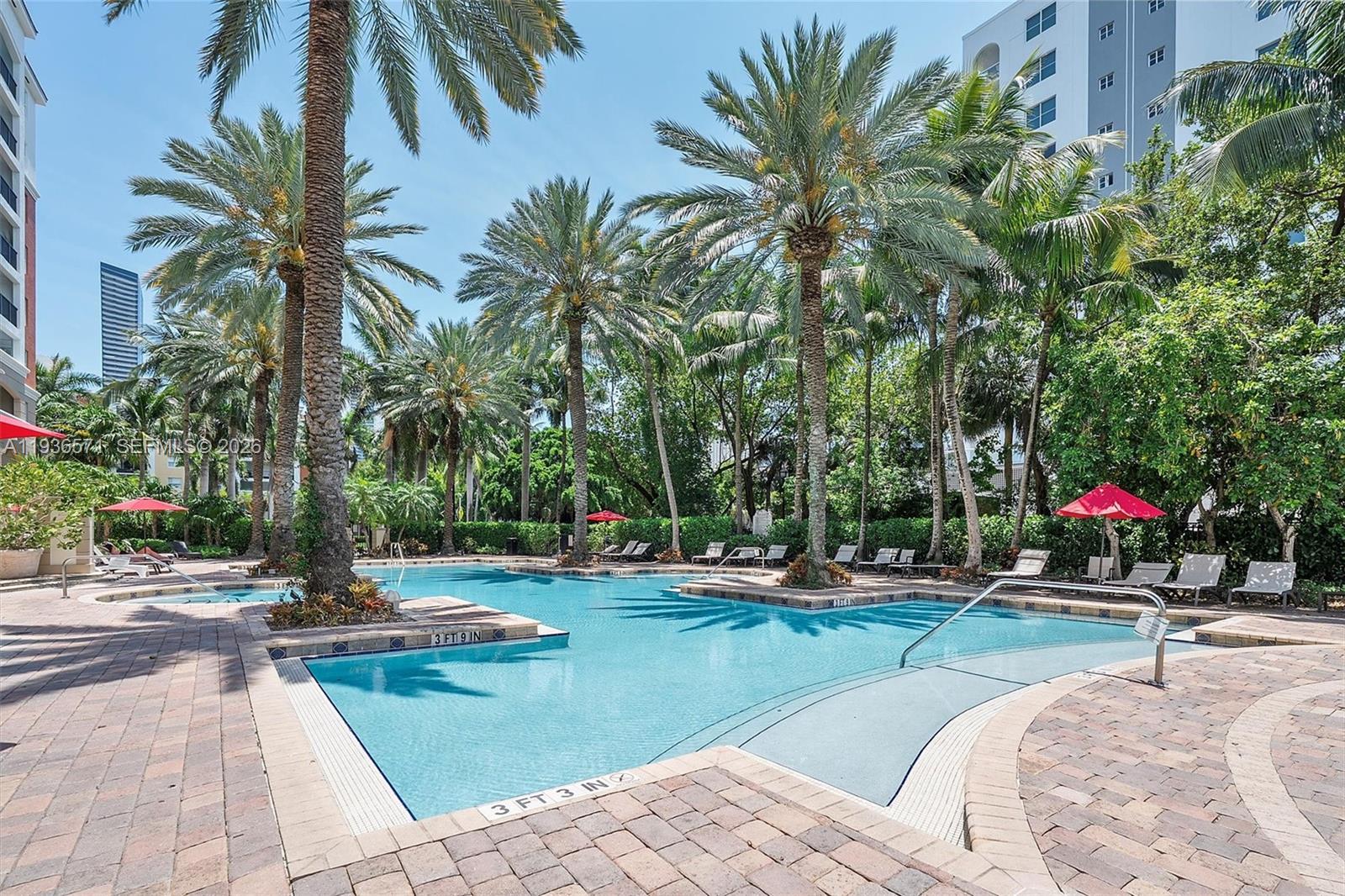 PORTO BELLAGIO CONDO - Residential