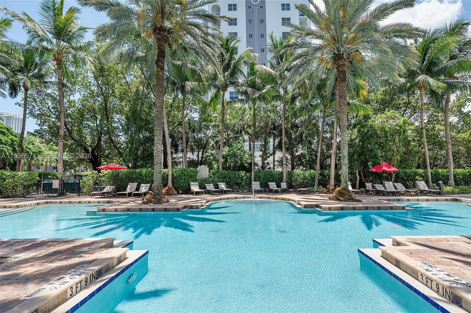 PORTO BELLAGIO CONDO - Residential