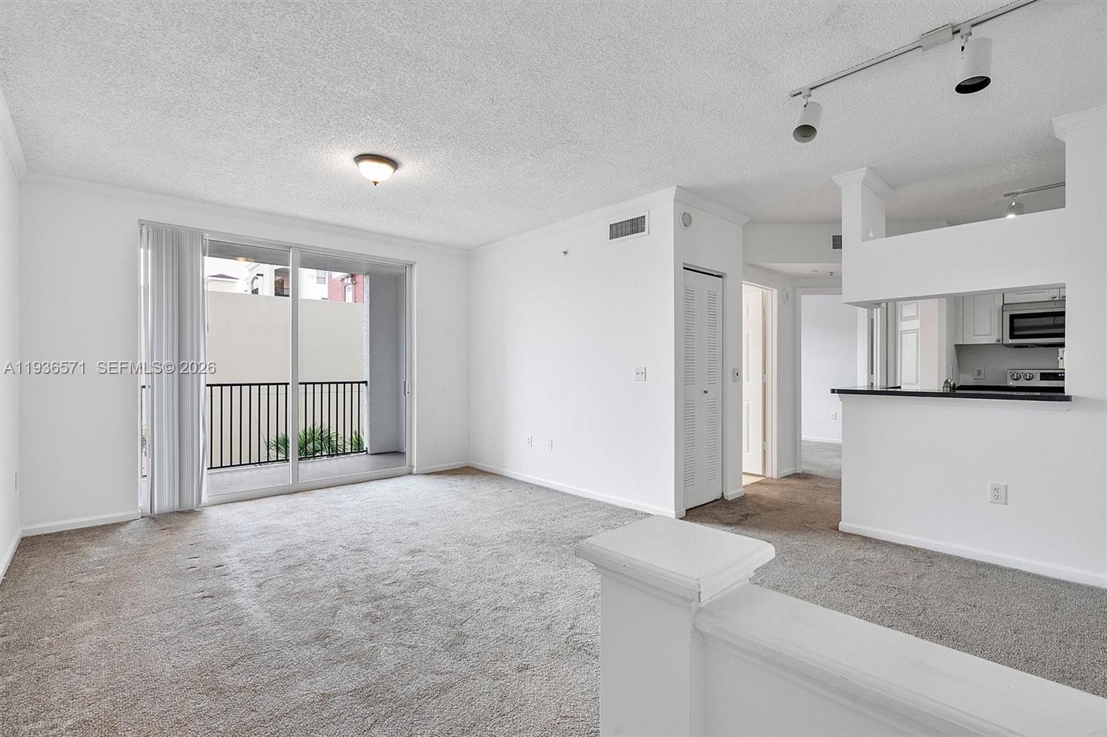 PORTO BELLAGIO CONDO - Residential