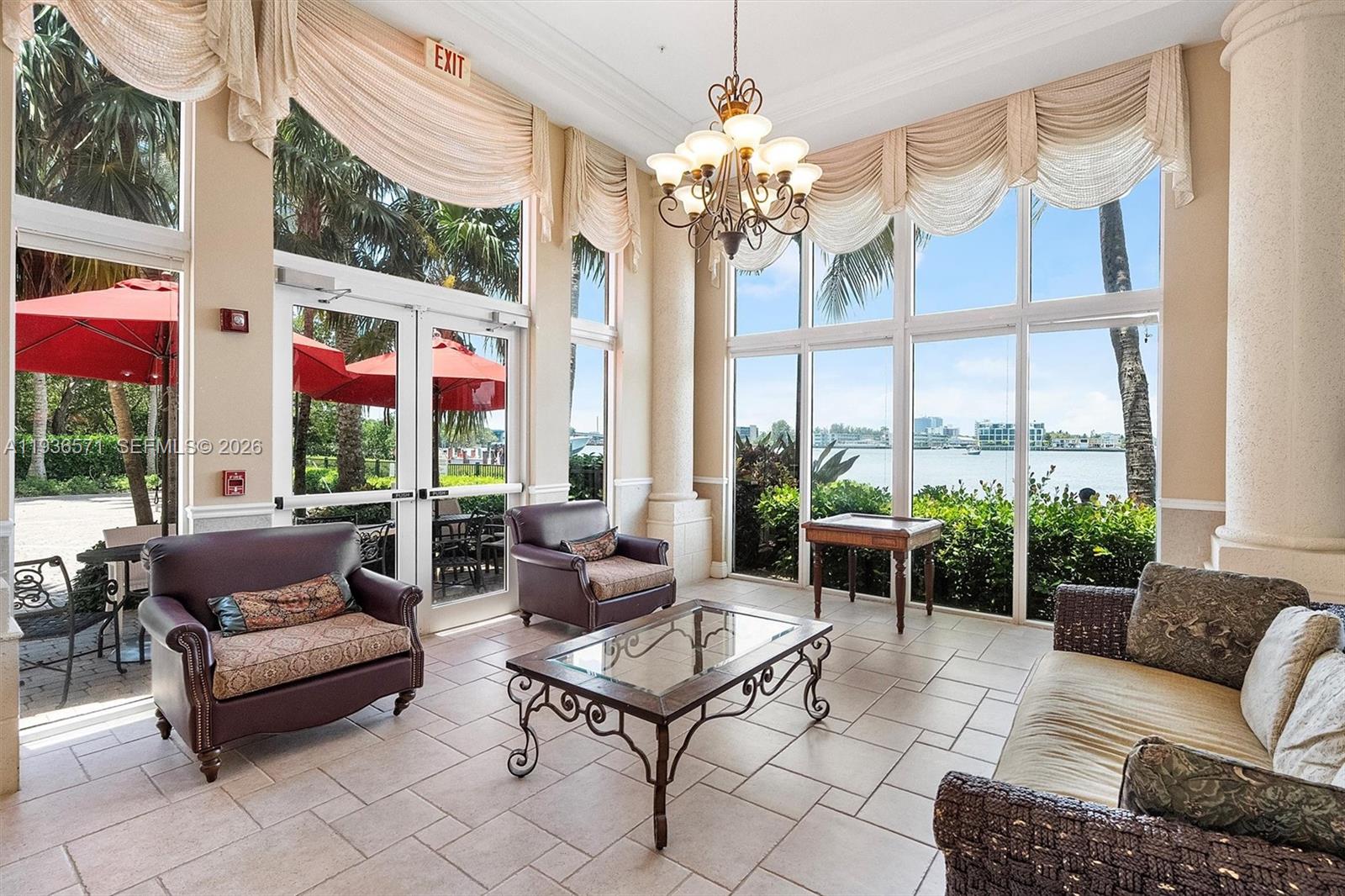 PORTO BELLAGIO CONDO - Residential