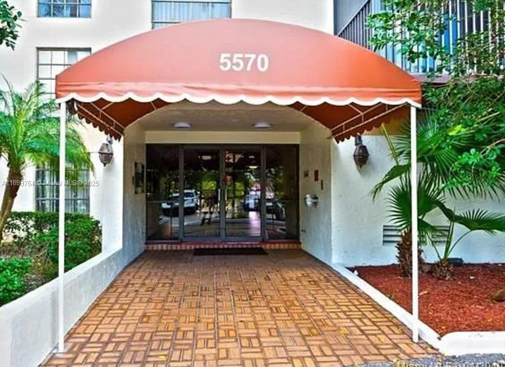 INVERWOOD CONDO - Residential