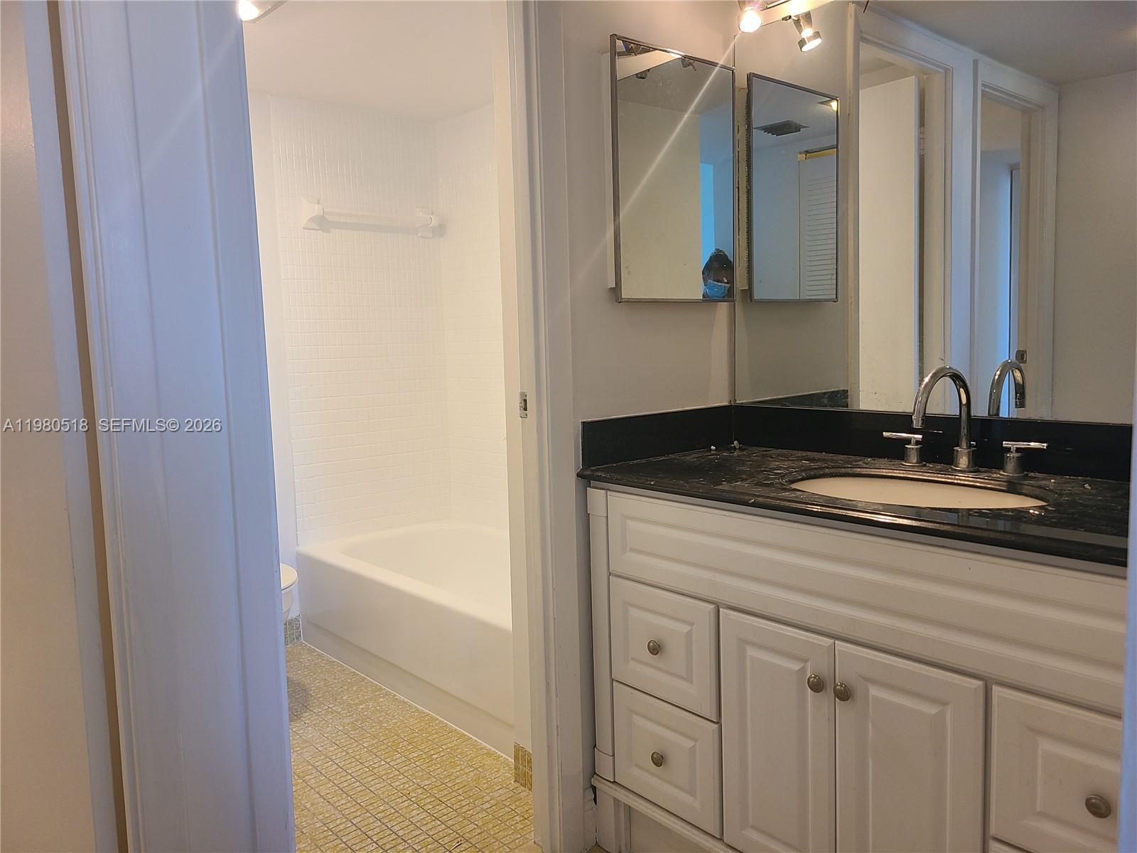 CORONADO CONDO- TOWER II - Residential