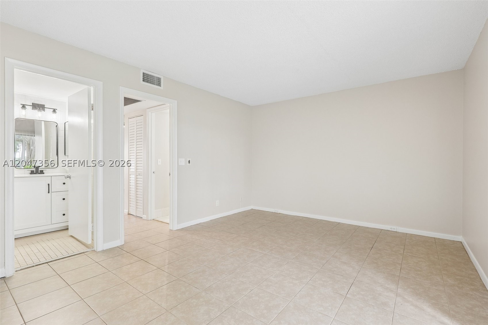 KINGSLEY AT CENTURY VILLA - Residential