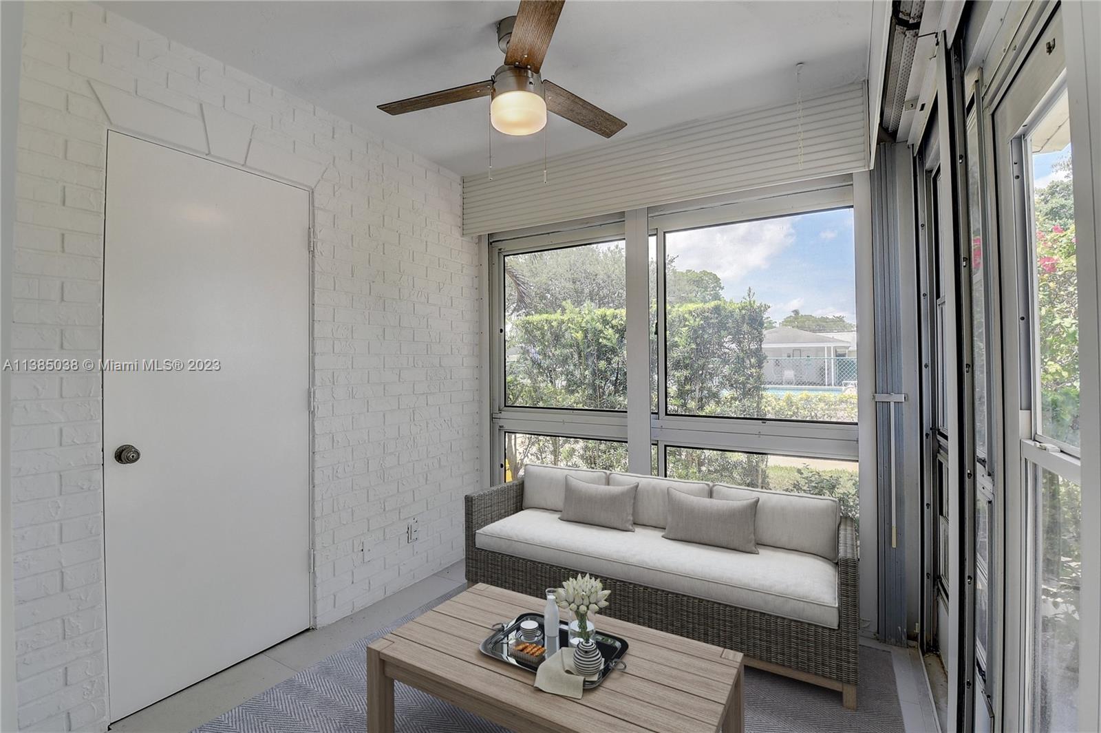 LIMETREE CONDO - Residential