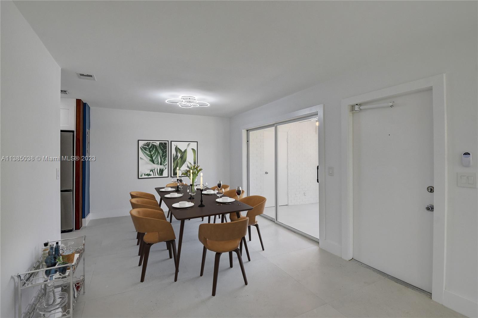 LIMETREE CONDO - Residential