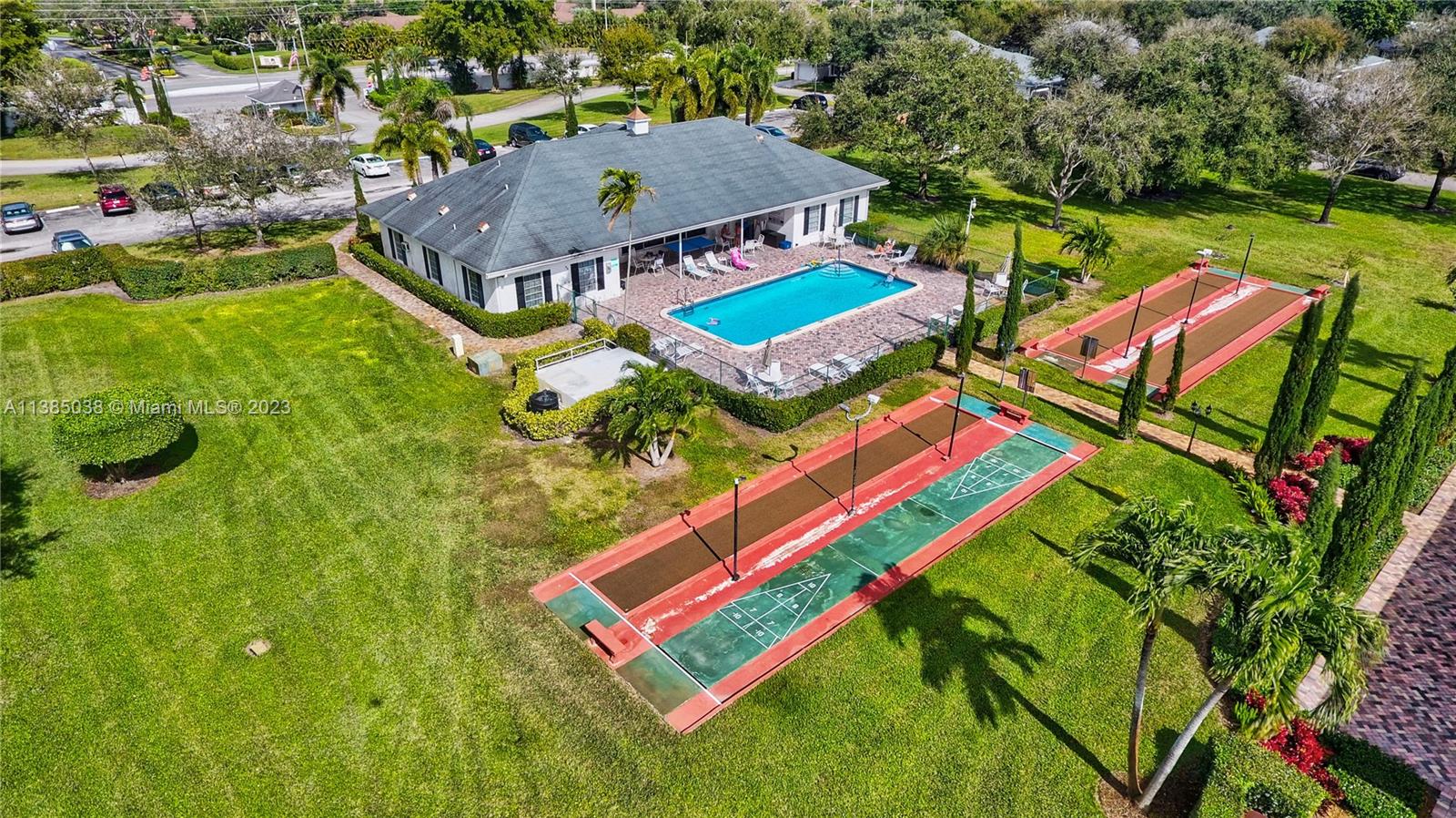 LIMETREE CONDO - Residential