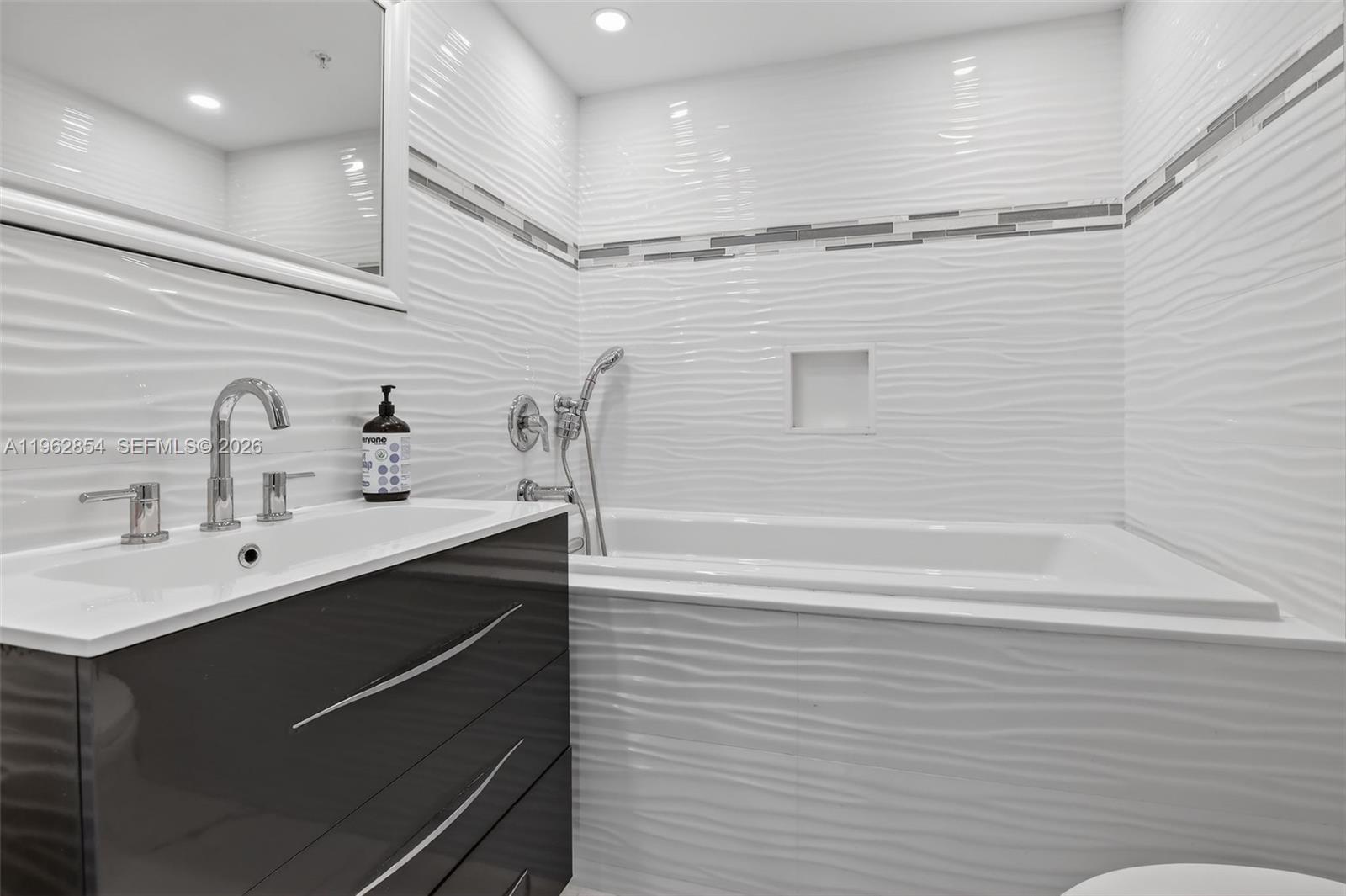 100 HIDDEN BAY CONDO - Residential