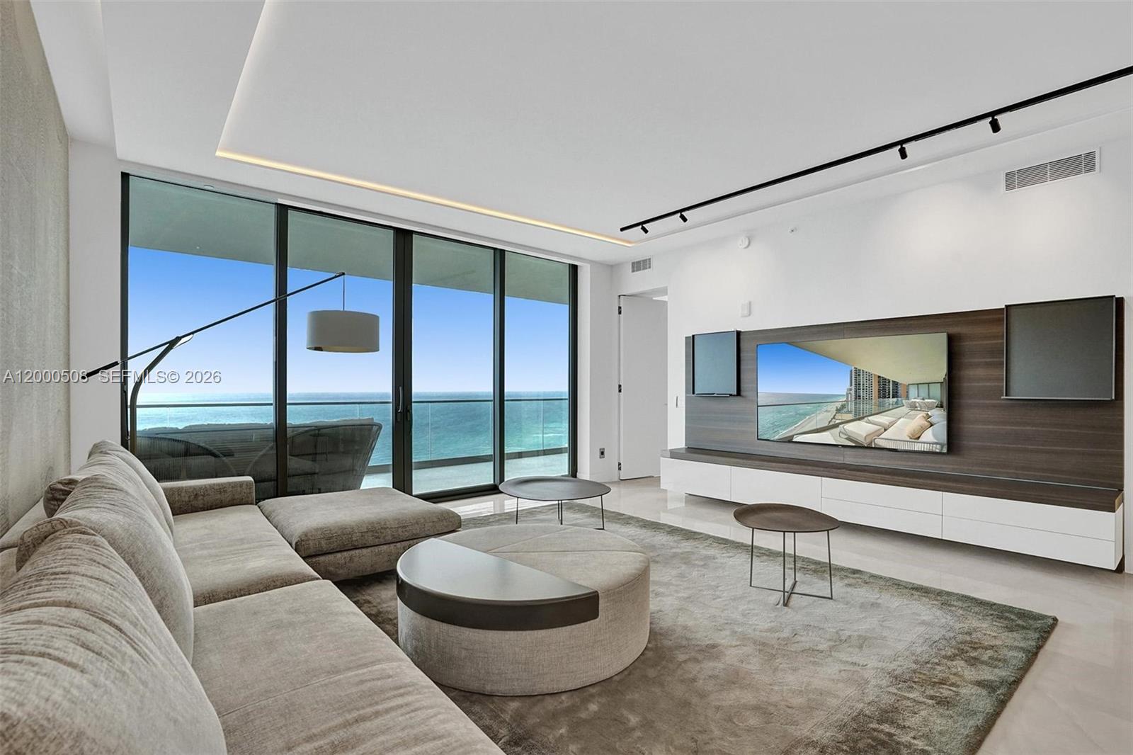 ARMANI CASA - Residential