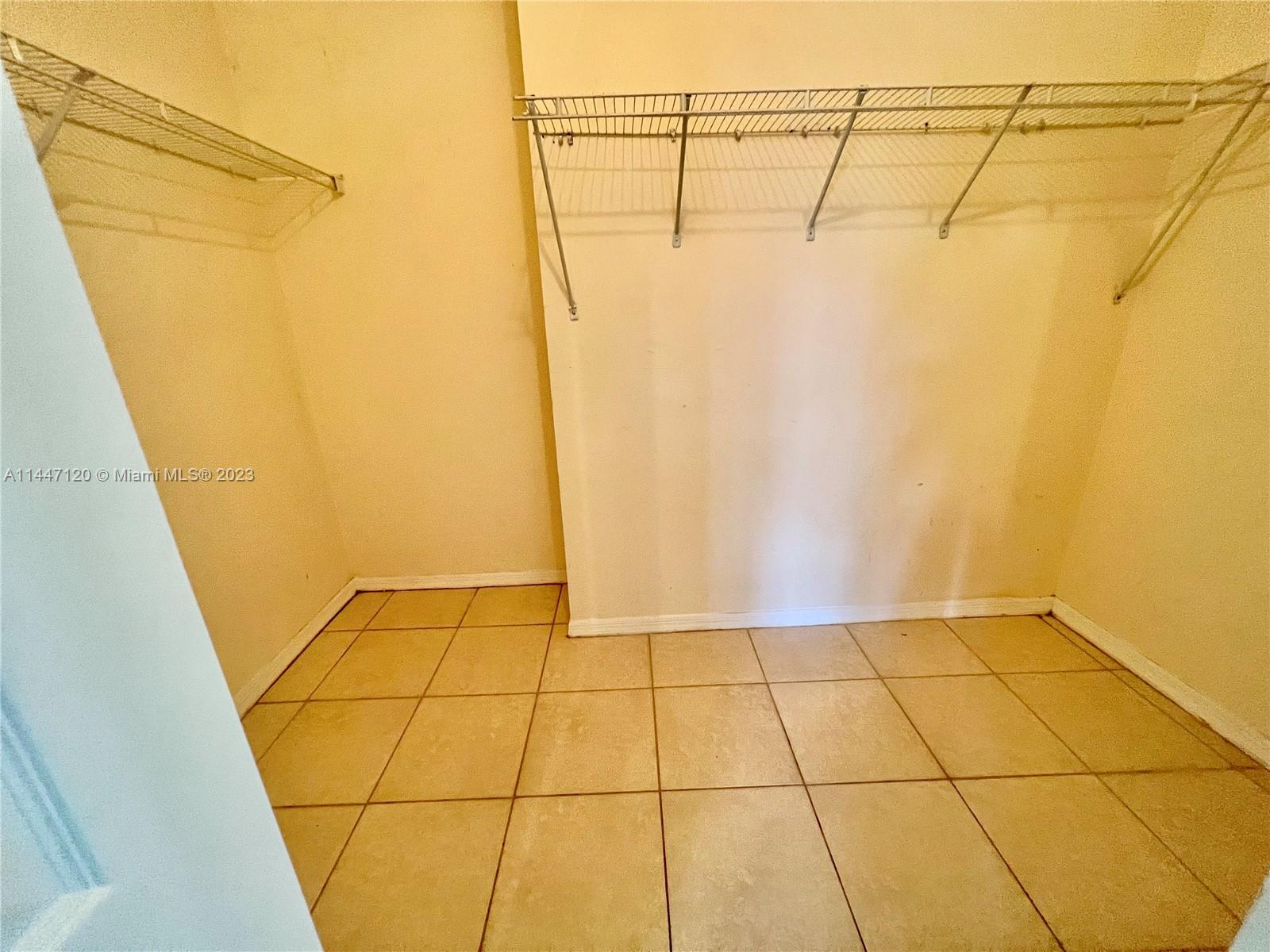 CENTEX-REPLAT OF A PORTIO - Residential Lease