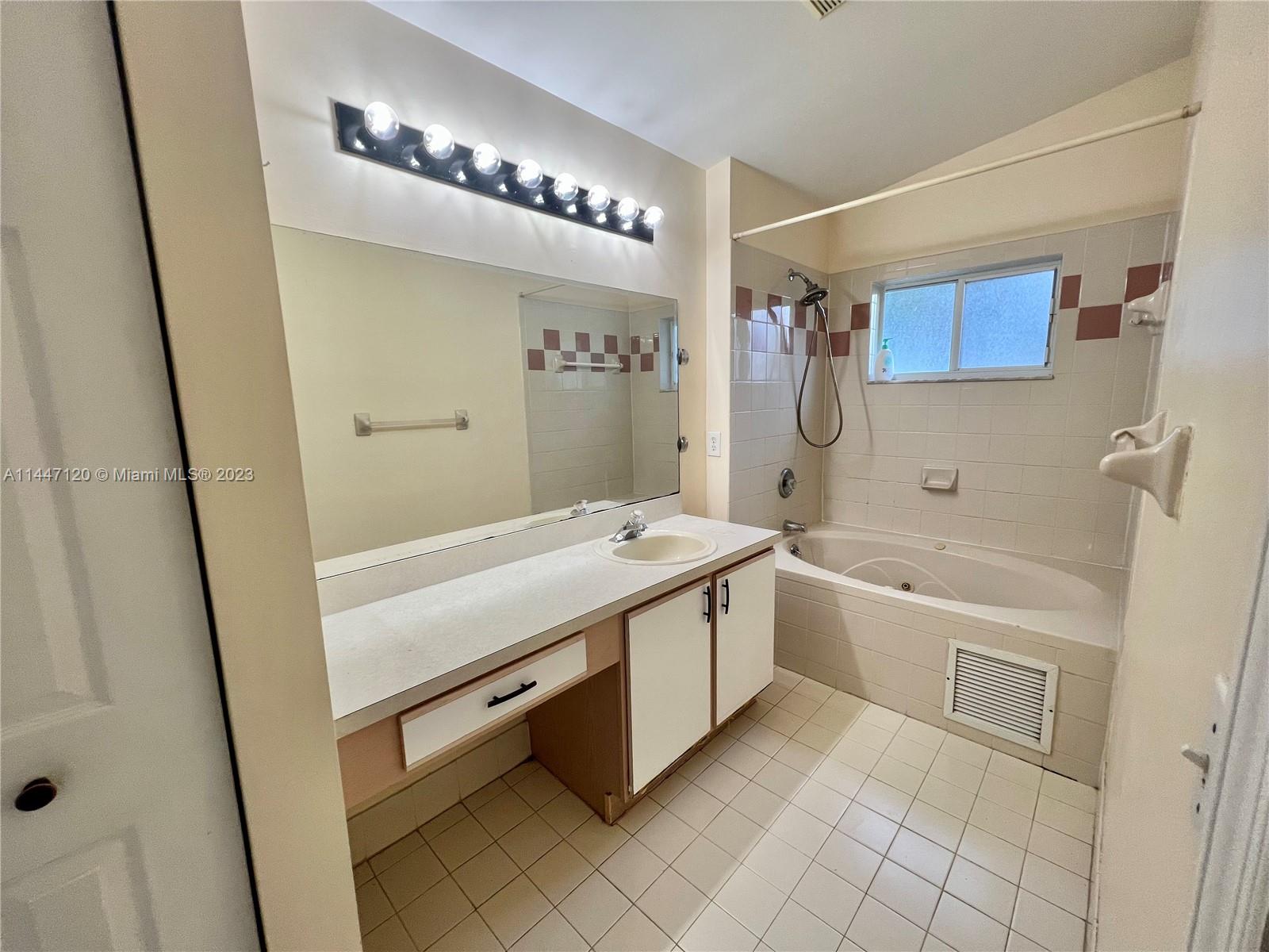CENTEX-REPLAT OF A PORTIO - Residential Lease