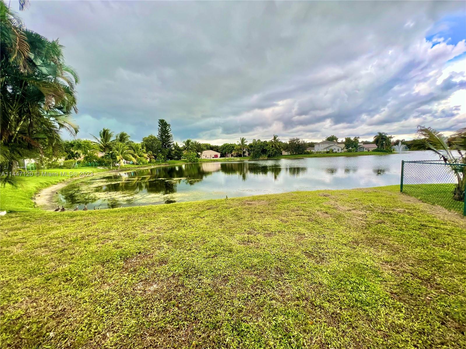 CENTEX-REPLAT OF A PORTIO - Residential Lease