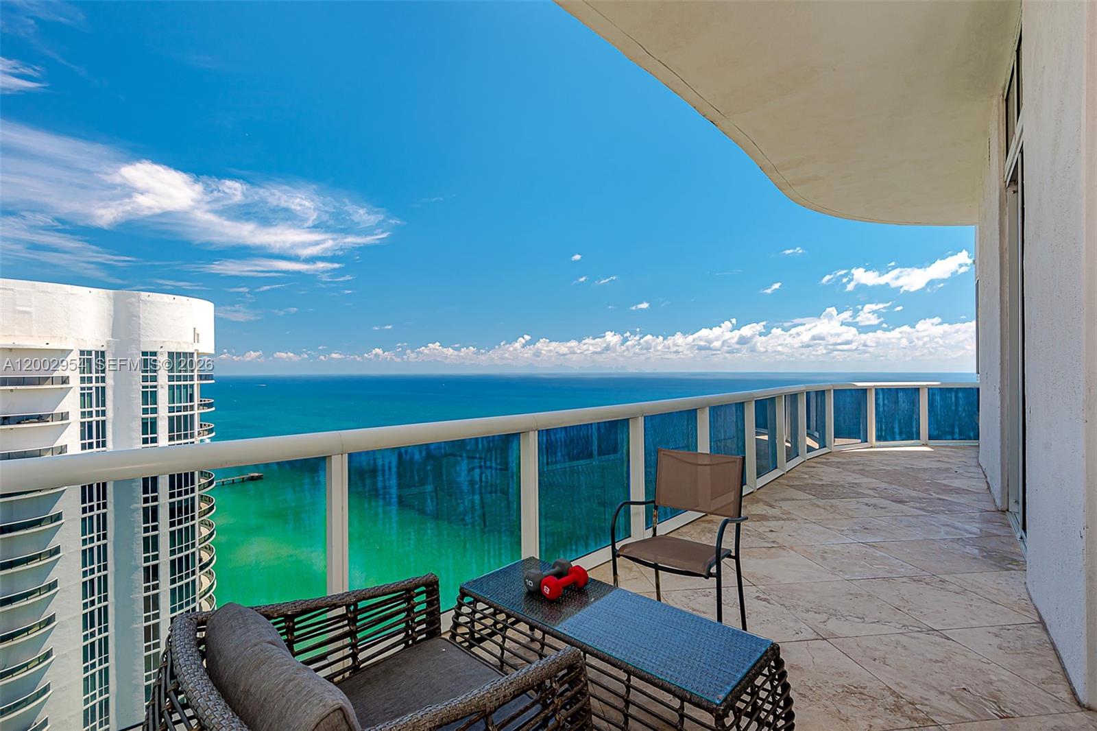 TDR TOWER II CONDO - Residential