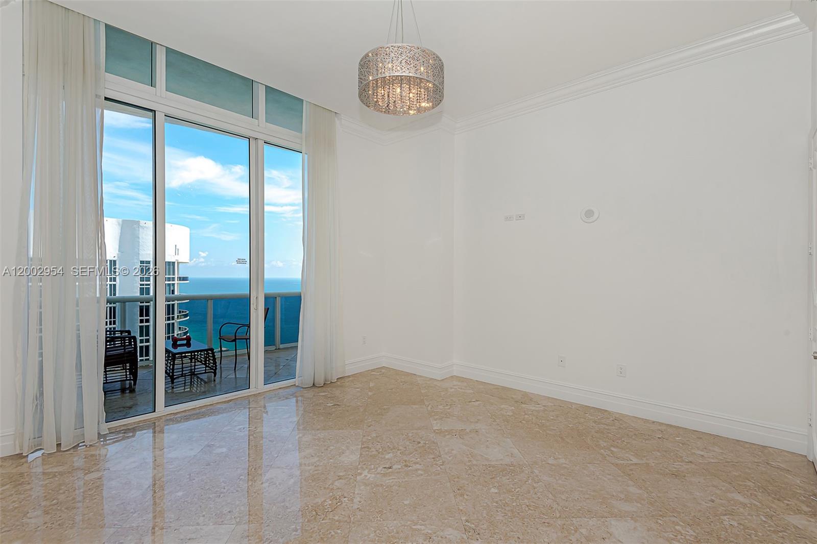 TDR TOWER II CONDO - Residential